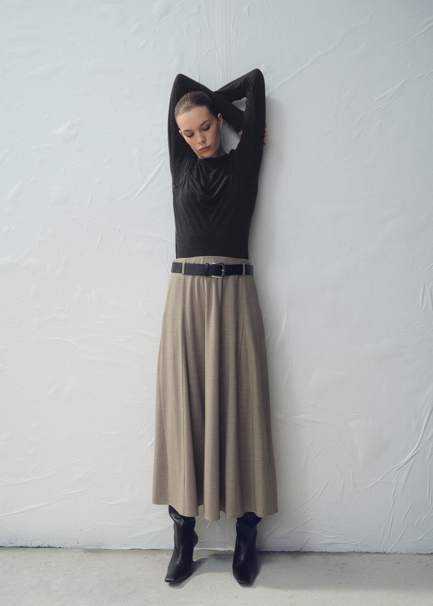 A-line skirt with godets and belt - General plane