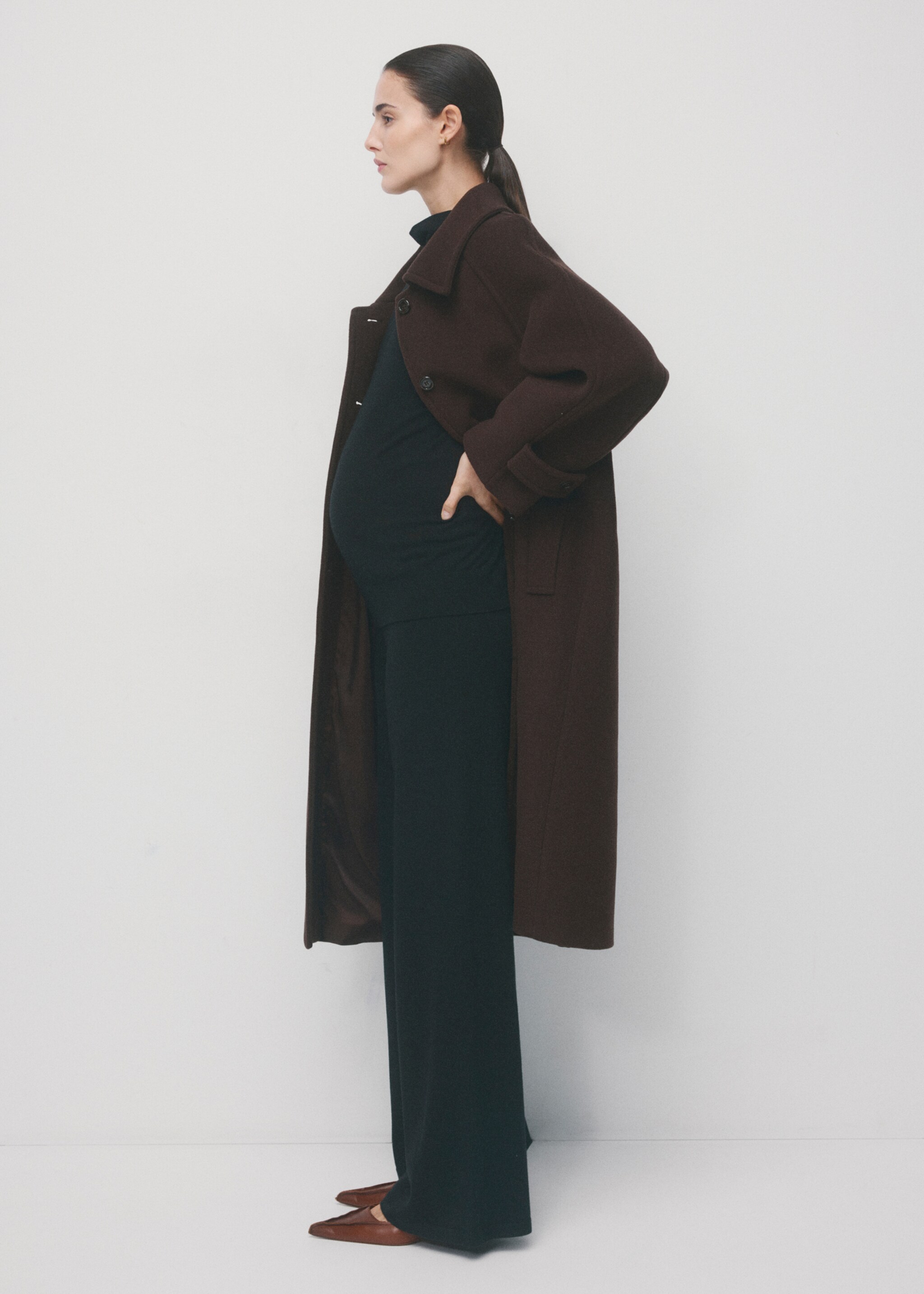 Straight-fit trousers with elastic waist - General plane, Black. Ref: 27071300-00.