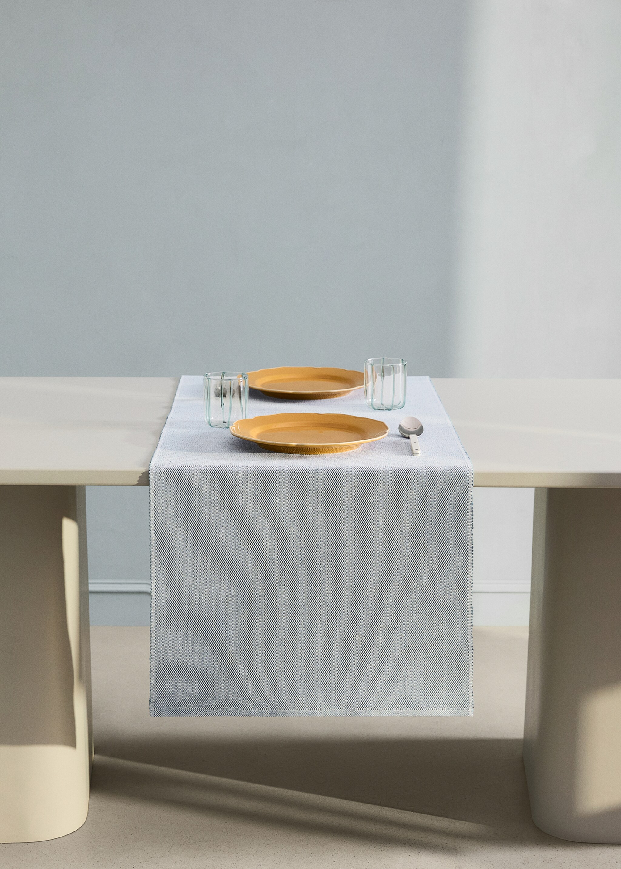 Cotton table runner with melange effect - General plane, Blue. Ref: 27071309-00.