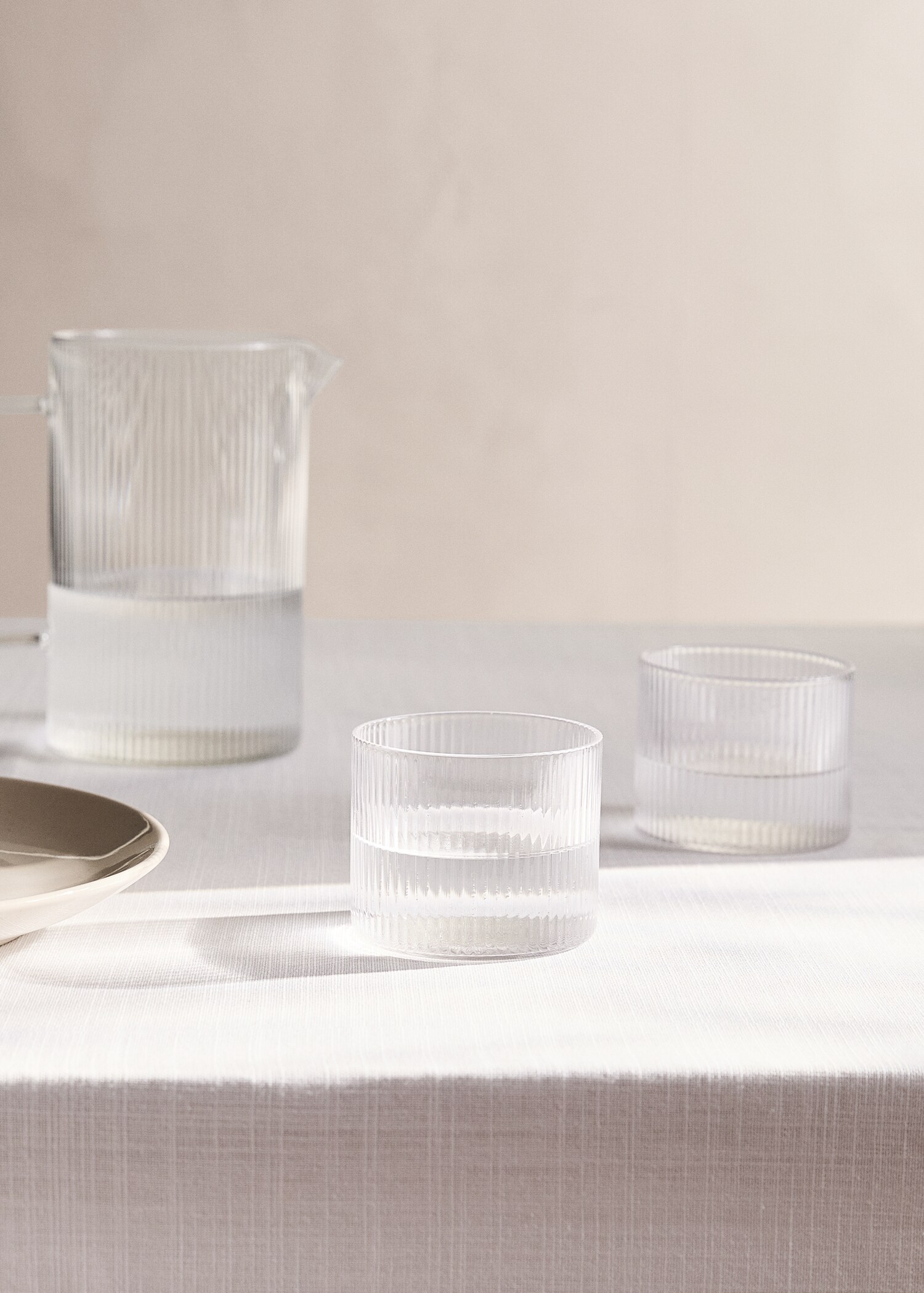 Borosilikat-Glas mit Linienrelief - Allgemeine Ansicht