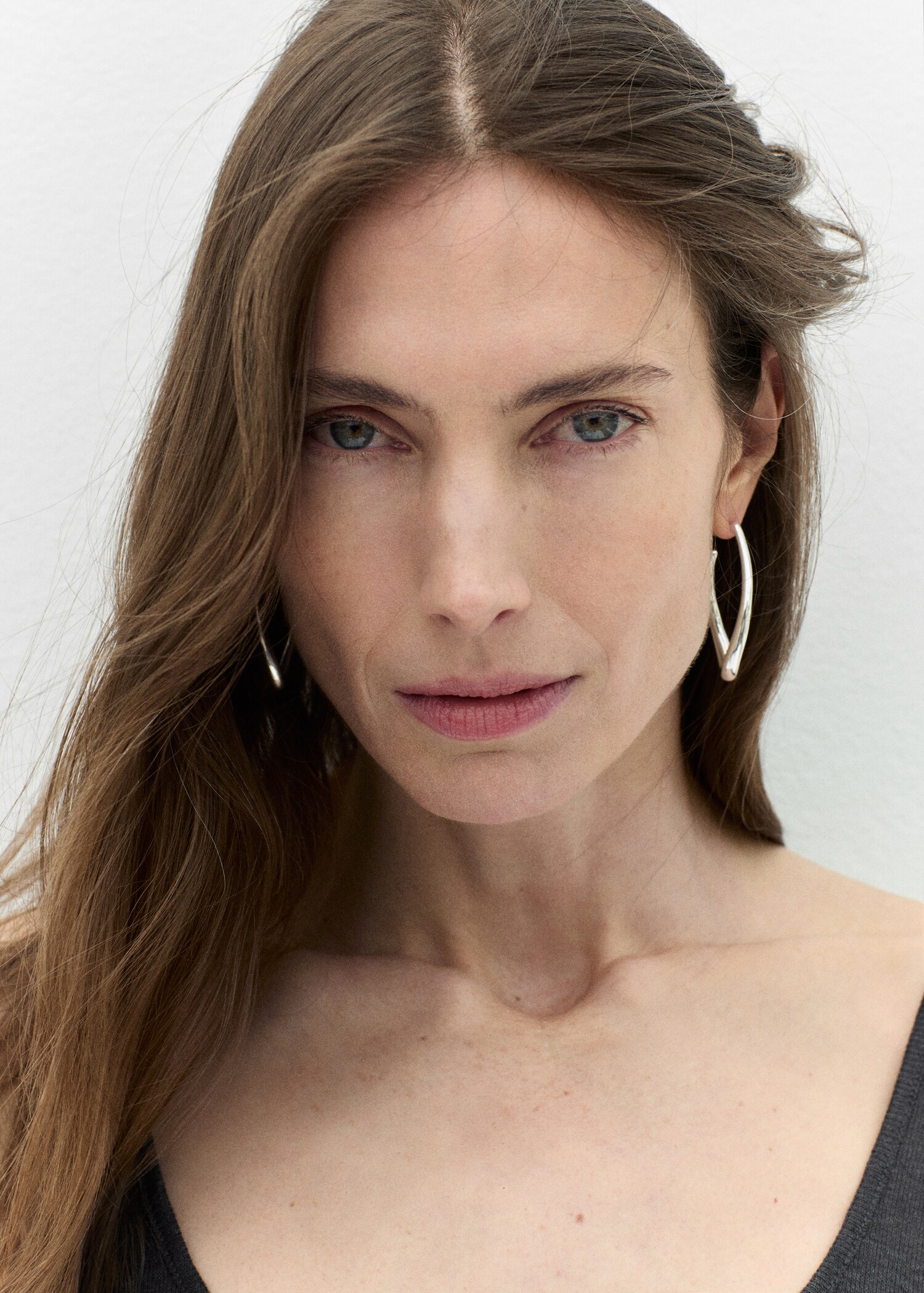 Twisted hoop earrings - General plane