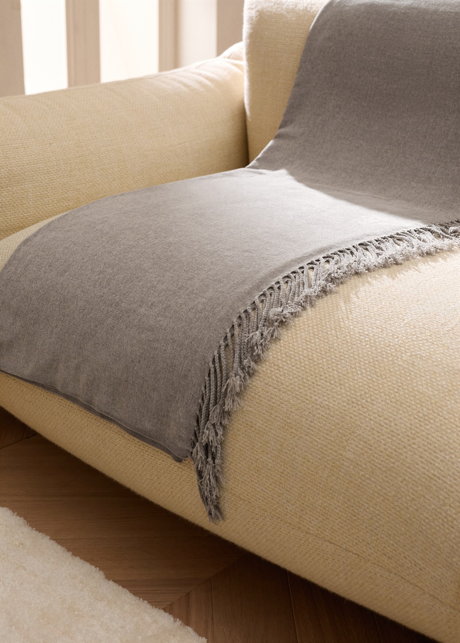 Chenille blanket with fringes - General plane