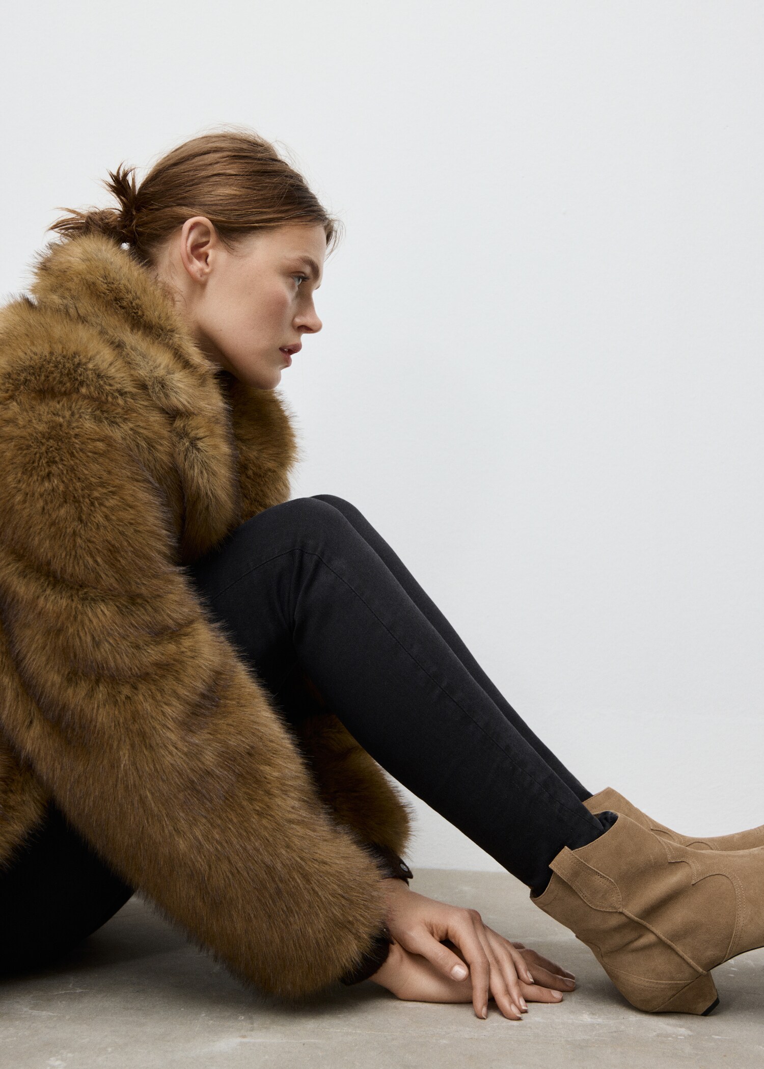 Suede ankle boot with kitten heel - General plane