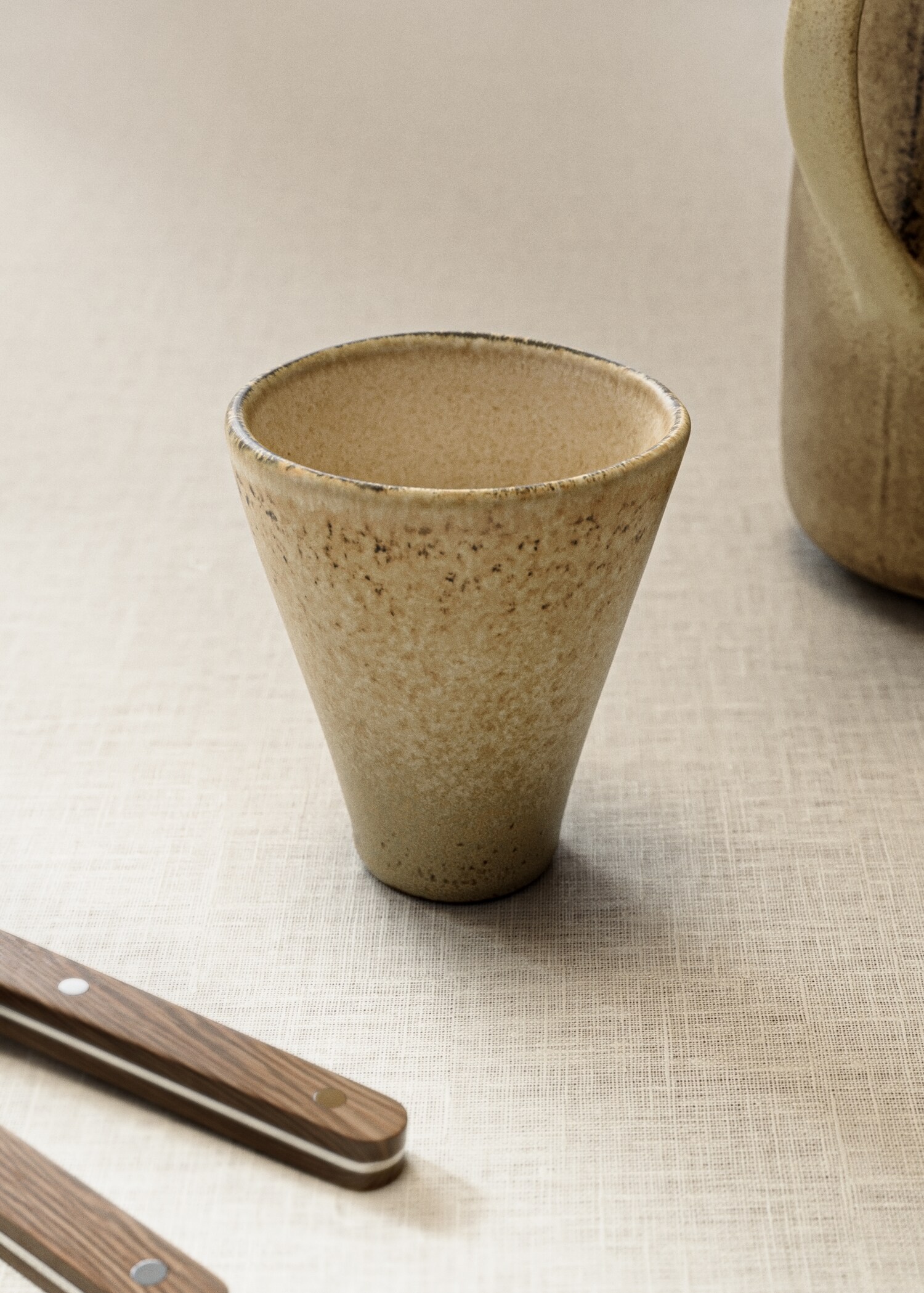 Organic stoneware cappuccino cup - General plane