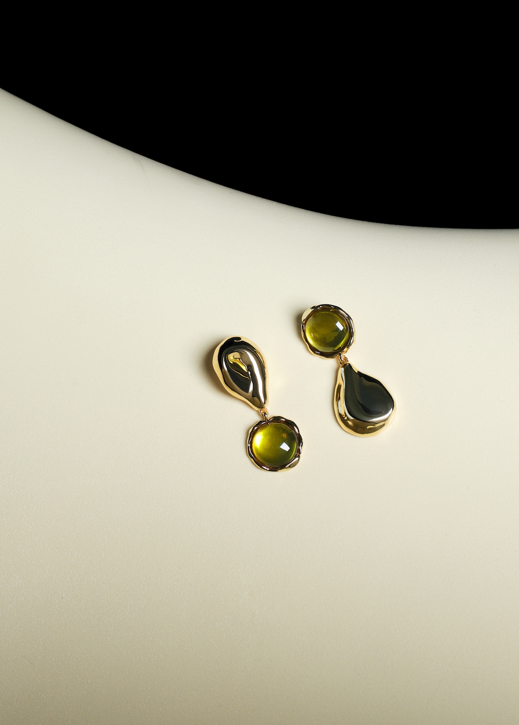 Mixed resin earrings