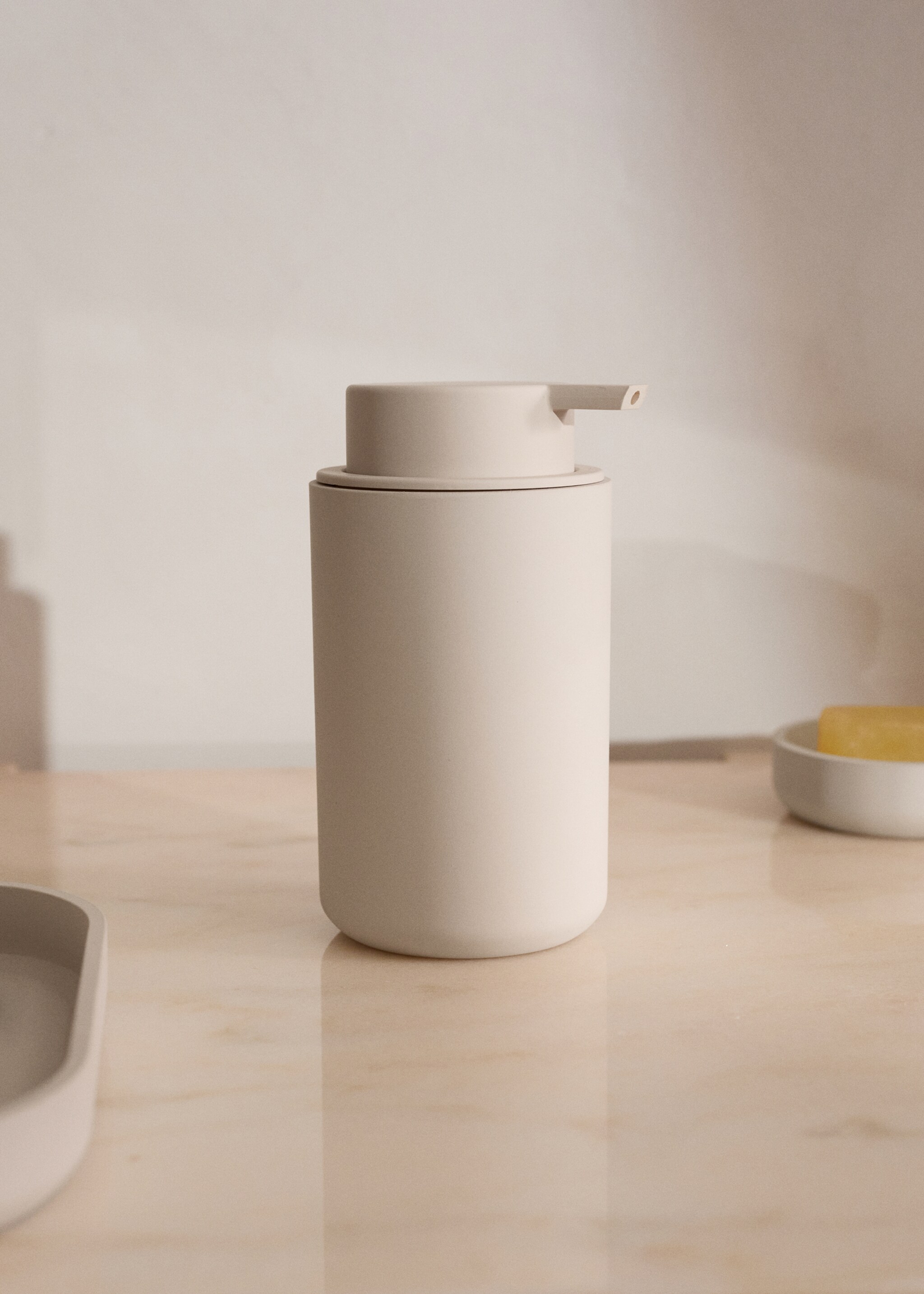 Dávkovač na mýdlo pryskyřice - Celkový náhled, Béžová. Ref: 27073282-00.