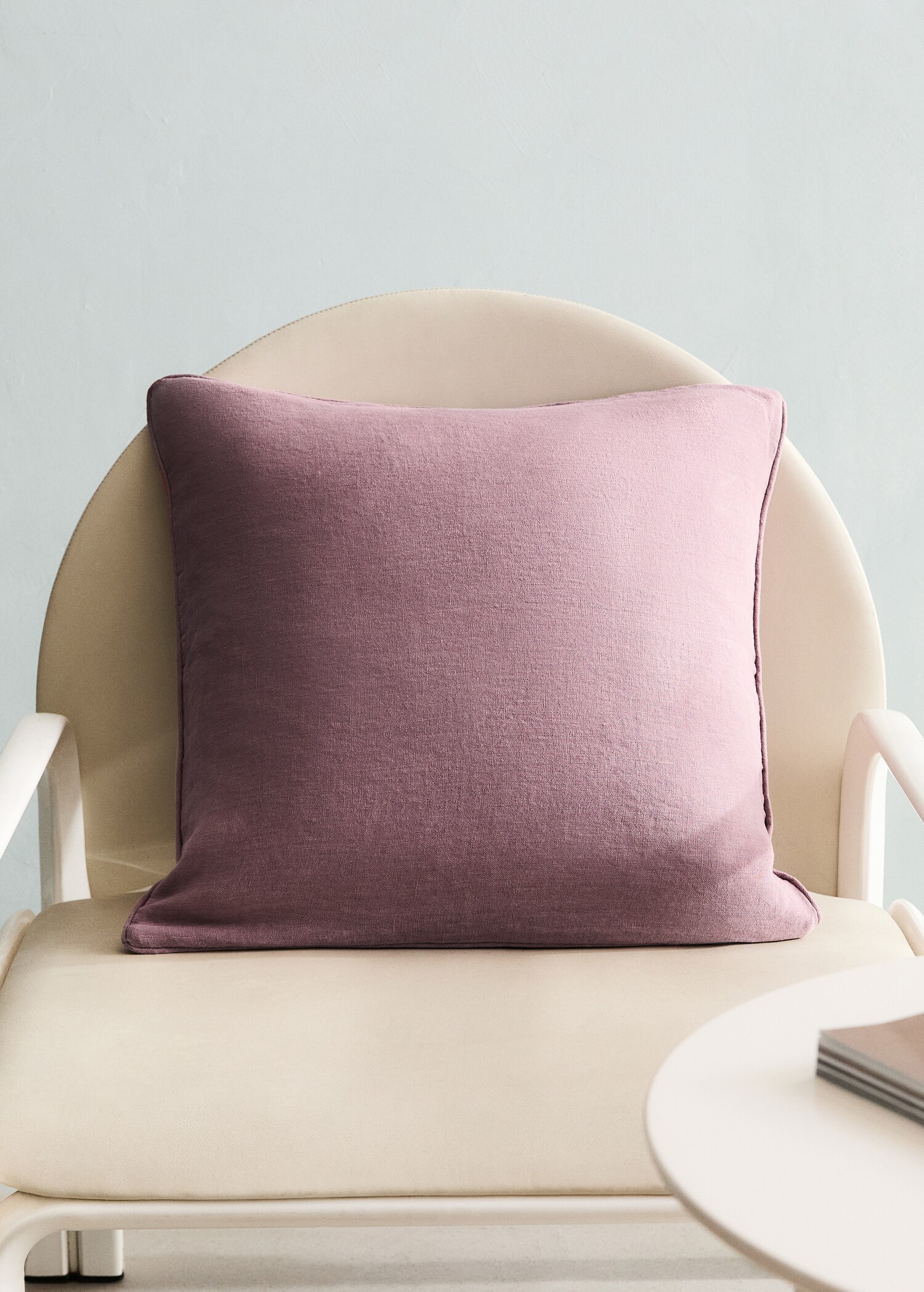 Velvet and linen cushion case - General plane