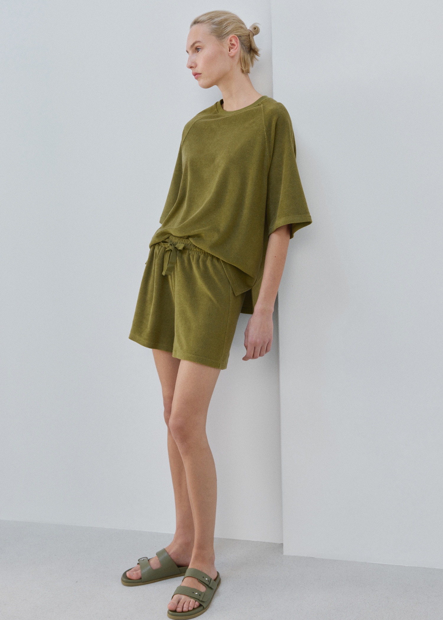 Terry cotton sweater - General plane