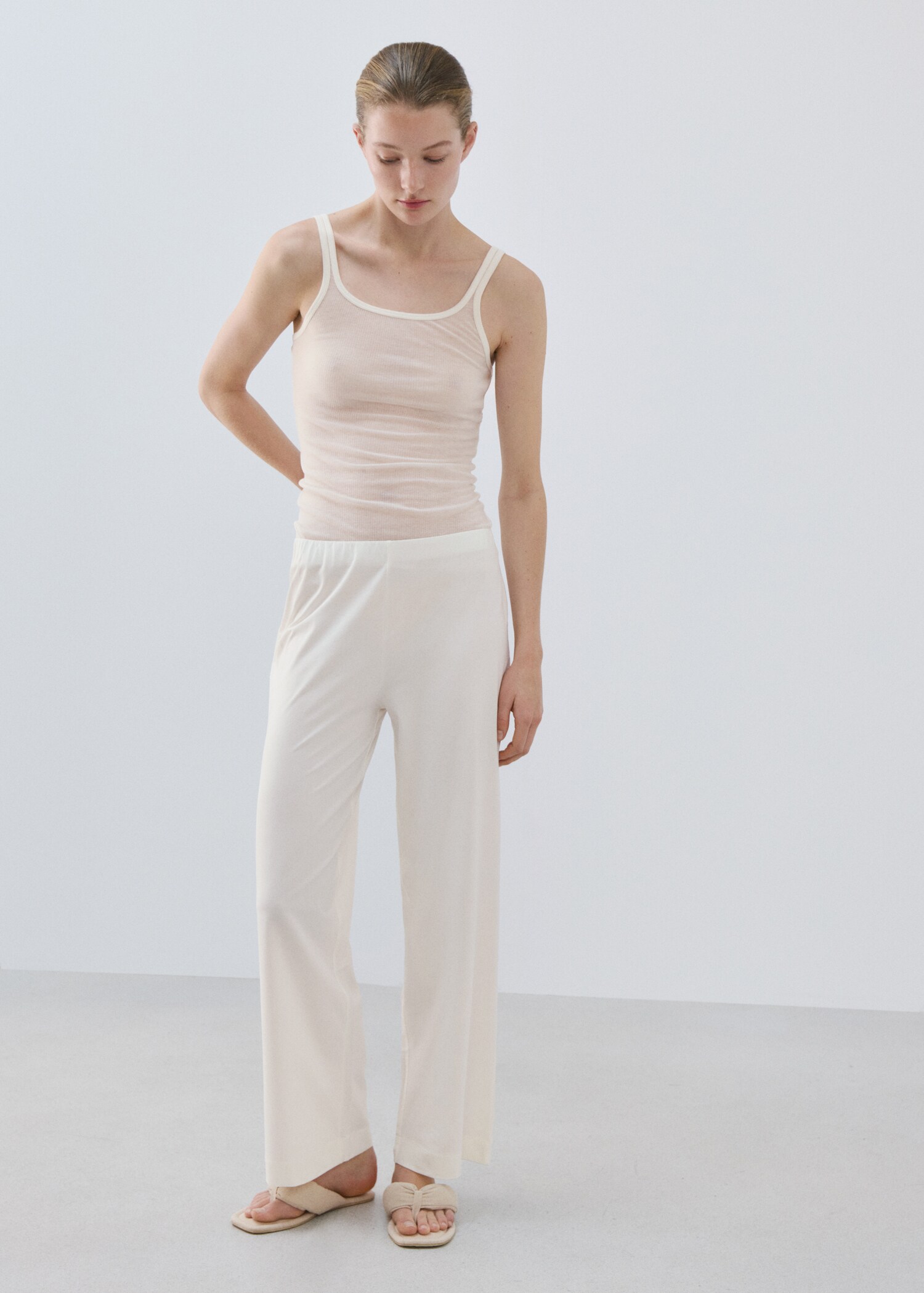 Light cotton trousers - General plane