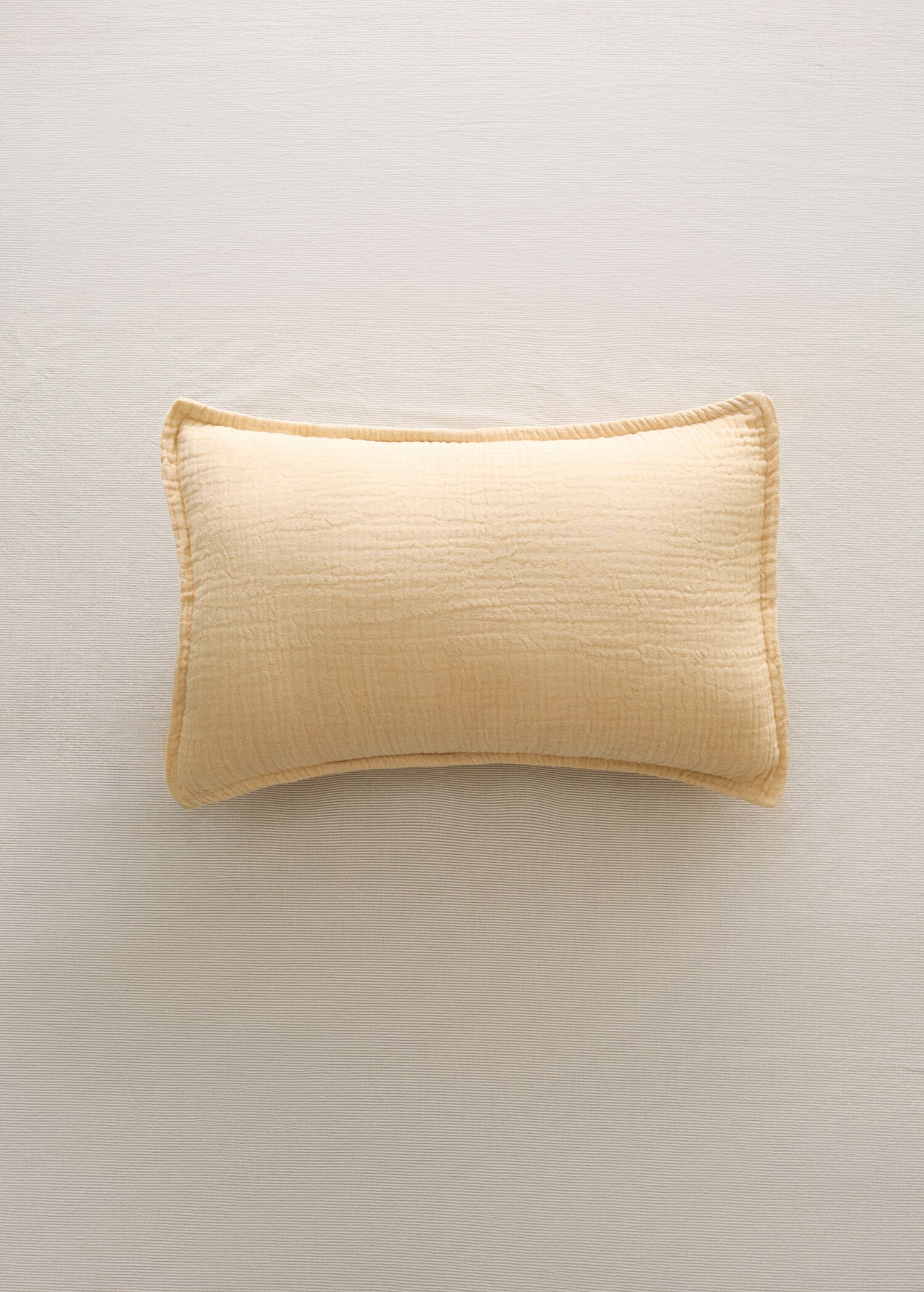 Housse de coussin enfant en gaze de coton teint en pièce, 30 x 40 cm - Plan général