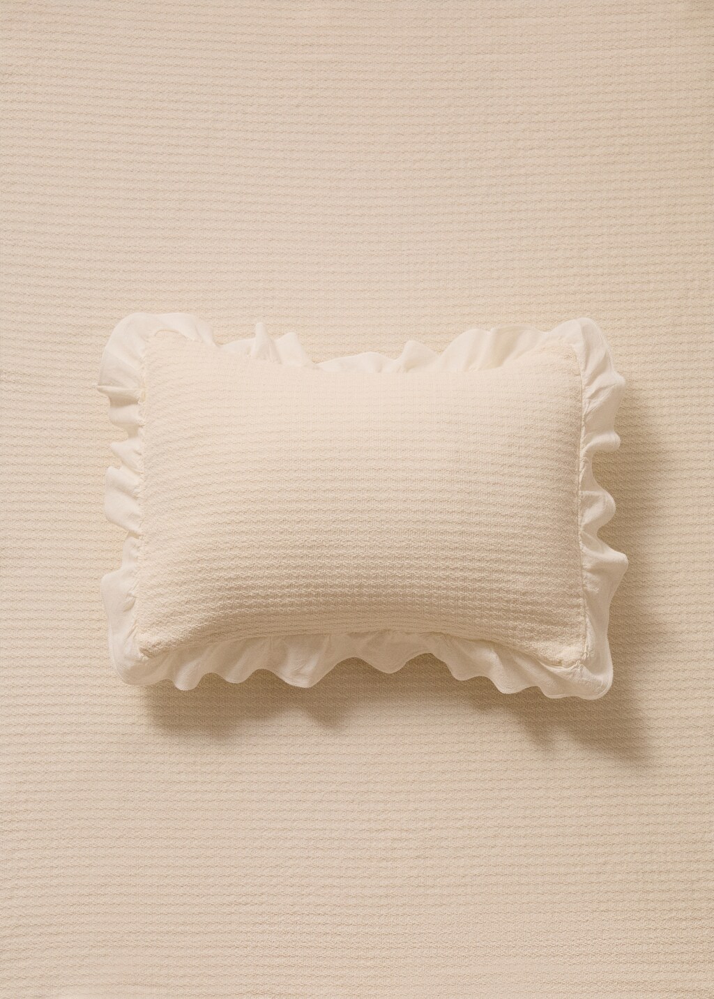 Cotton jacquard bed cushion cover with ruffle 30x40 cm