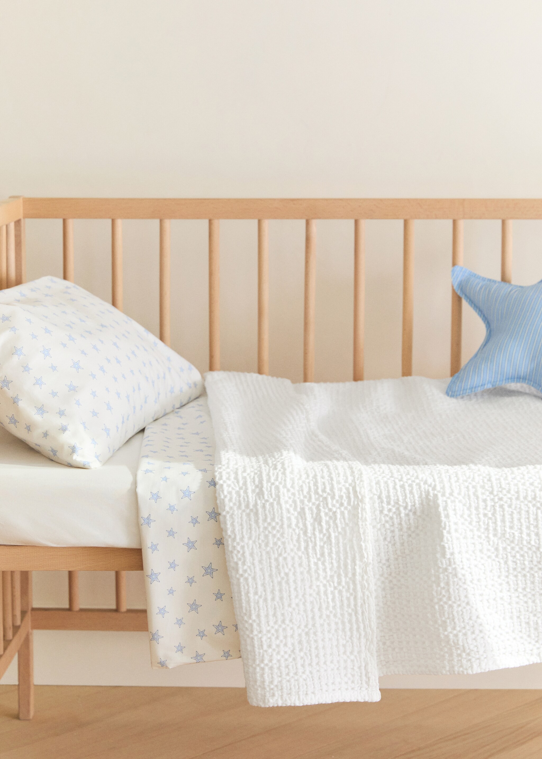 Cotton waffle garment-dyed bedspread for 90/105 cm bed - General plane, White. Ref: 27074076-00.