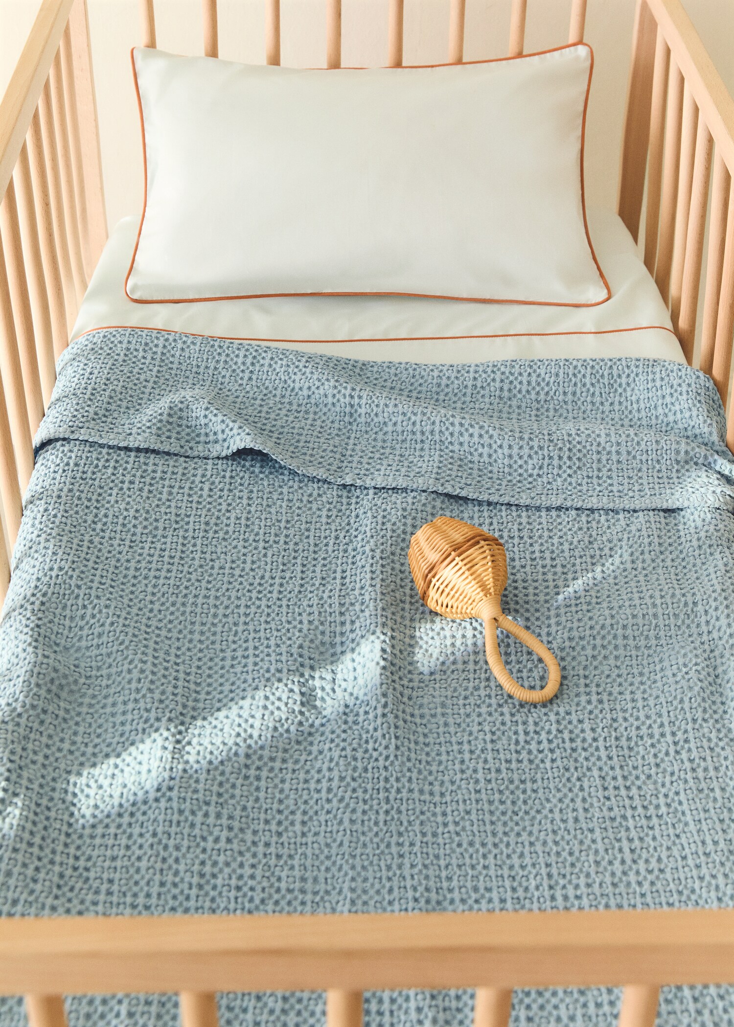 Cotton waffle garment-dyed bedspread for 90/105 cm bed - General plane