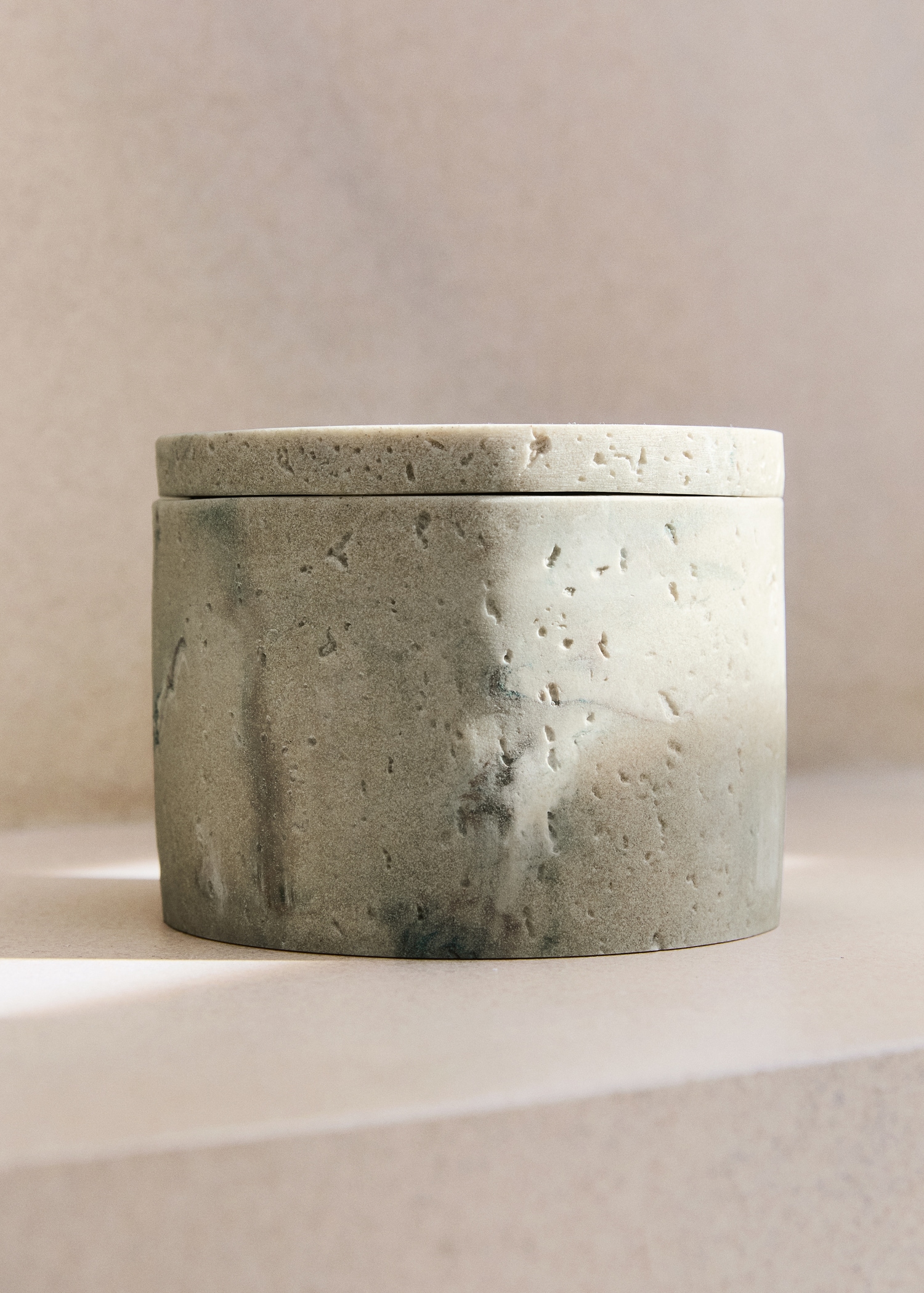 Medium resin bathroom container with marble effect - General plane