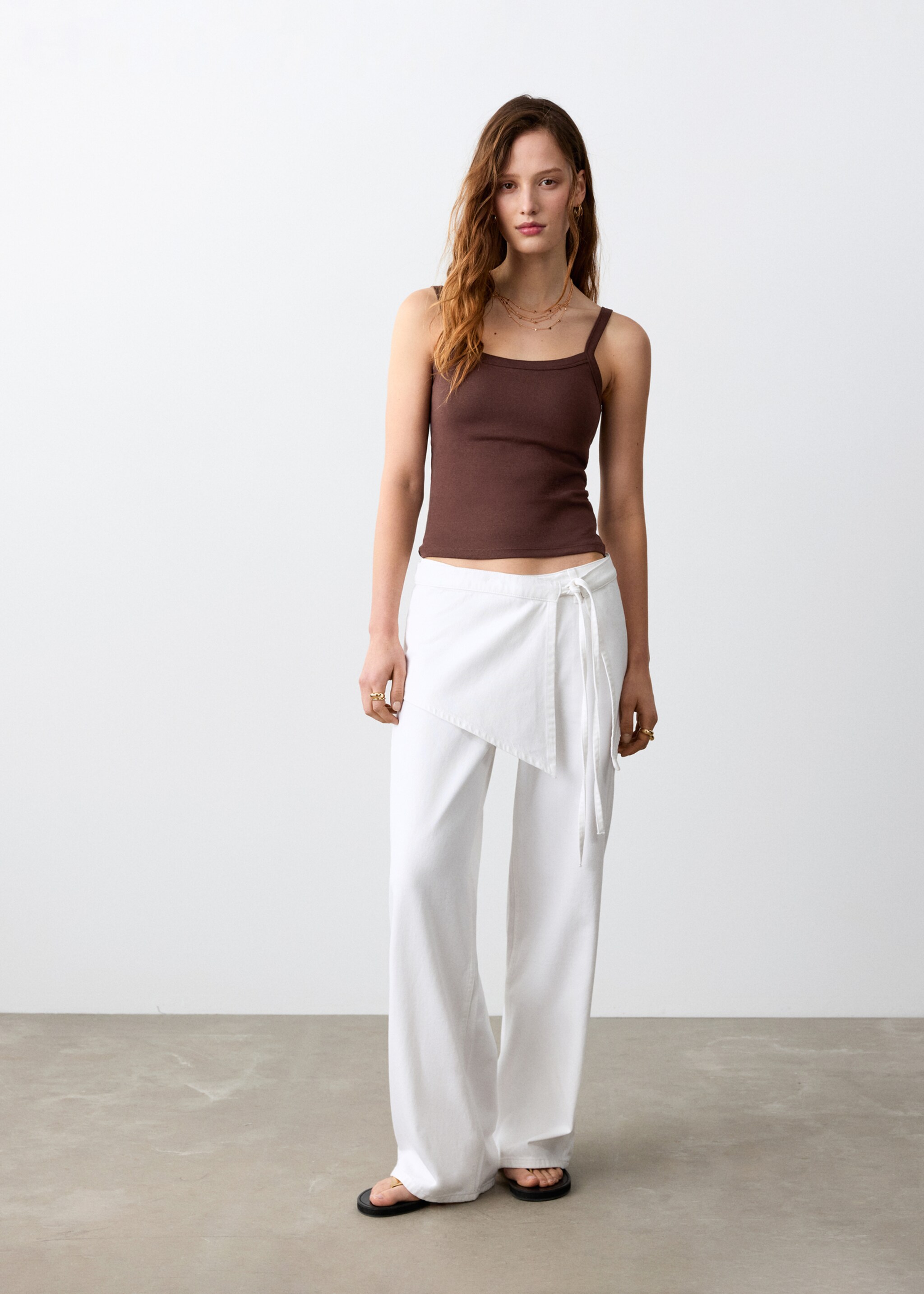 Хлопковый топ на бретельках - Общий план, Коричневый. Ref: 27074777-00.