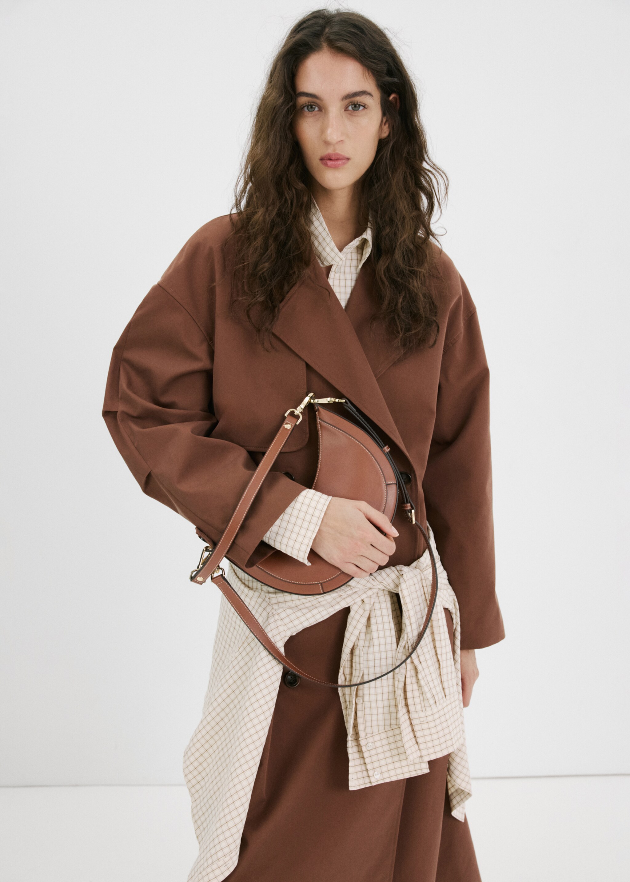 Oval shoulder bag - General plane, Leather. Ref: 27075817-00.