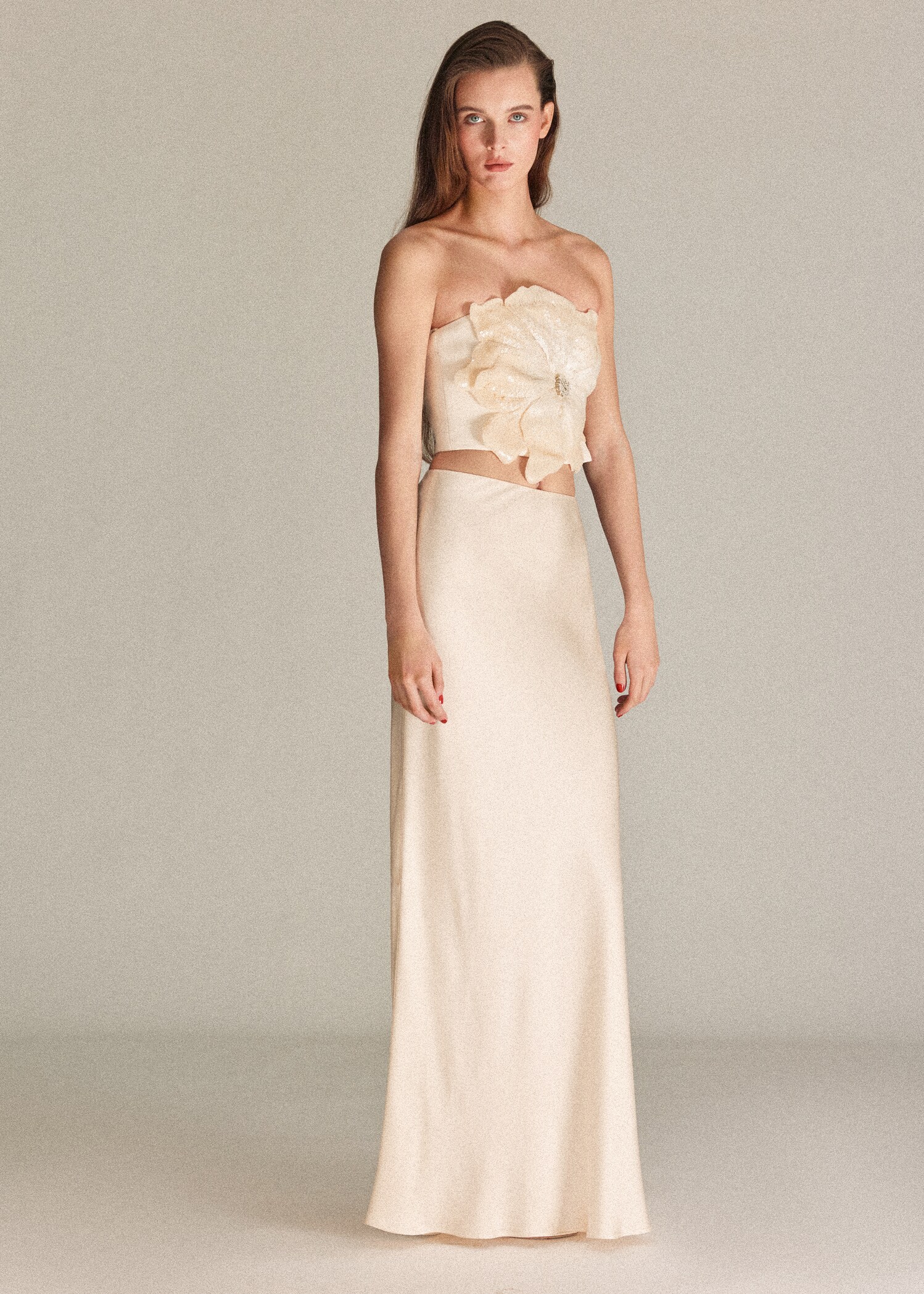 Satin maxi-skirt - General plane