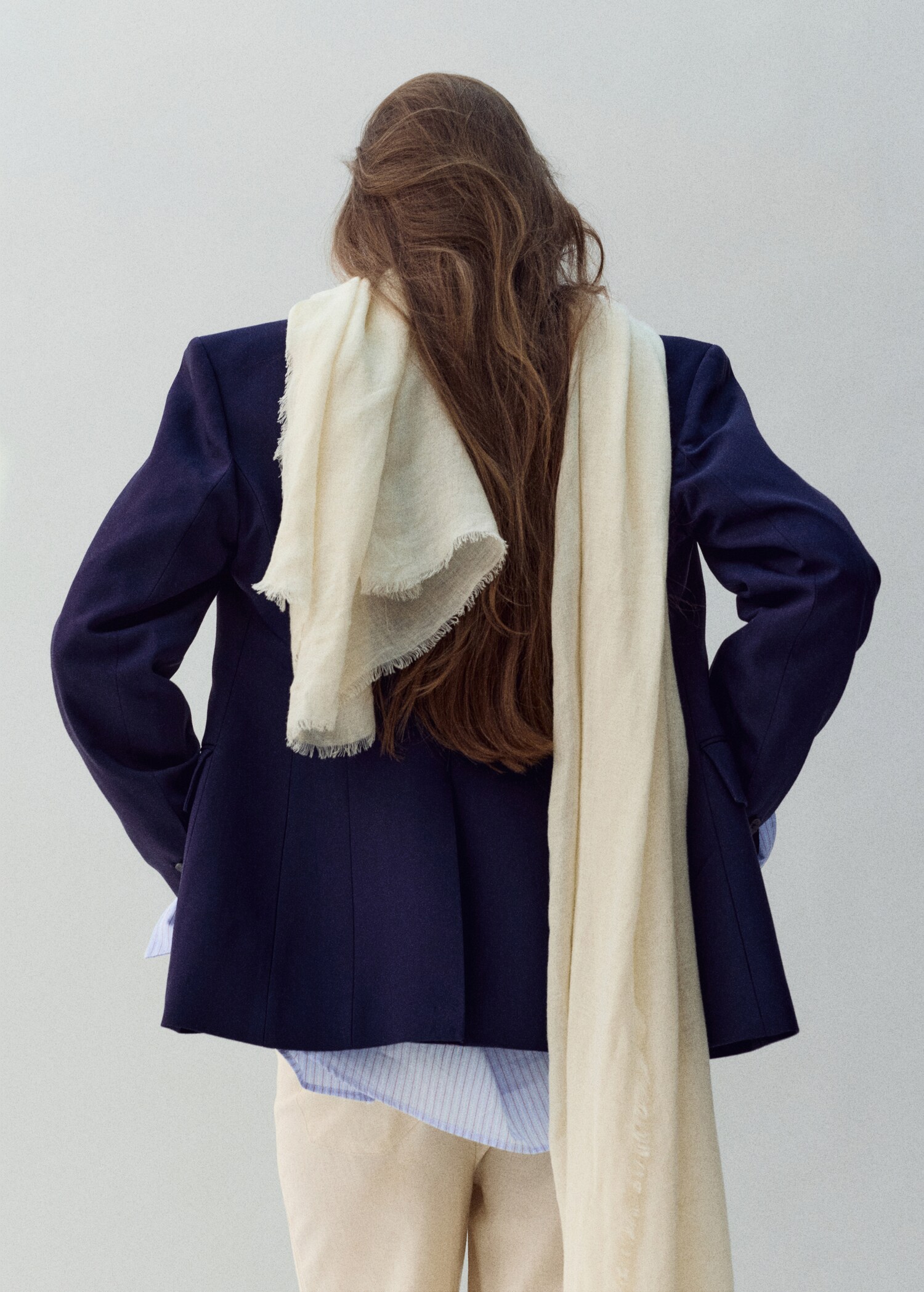 Льняна хустка з необробленими краями - Загальний план