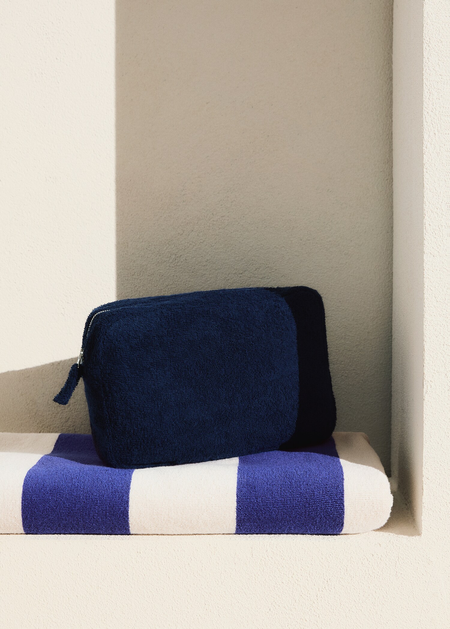 Cotton terry toiletry bag - General plane