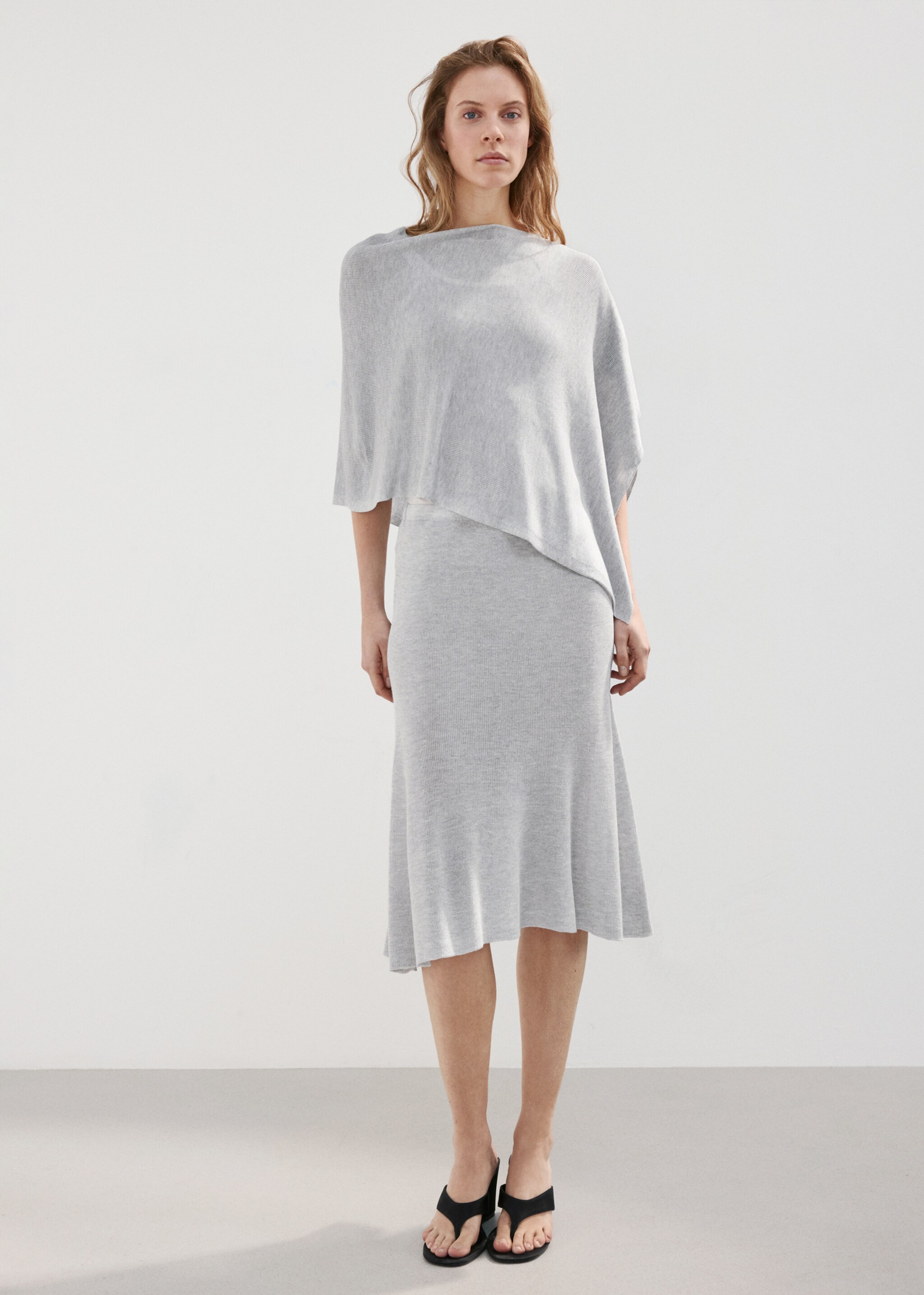Fine knit midi skirt - General plane, Light Heather Grey. Ref: 27077143-00.