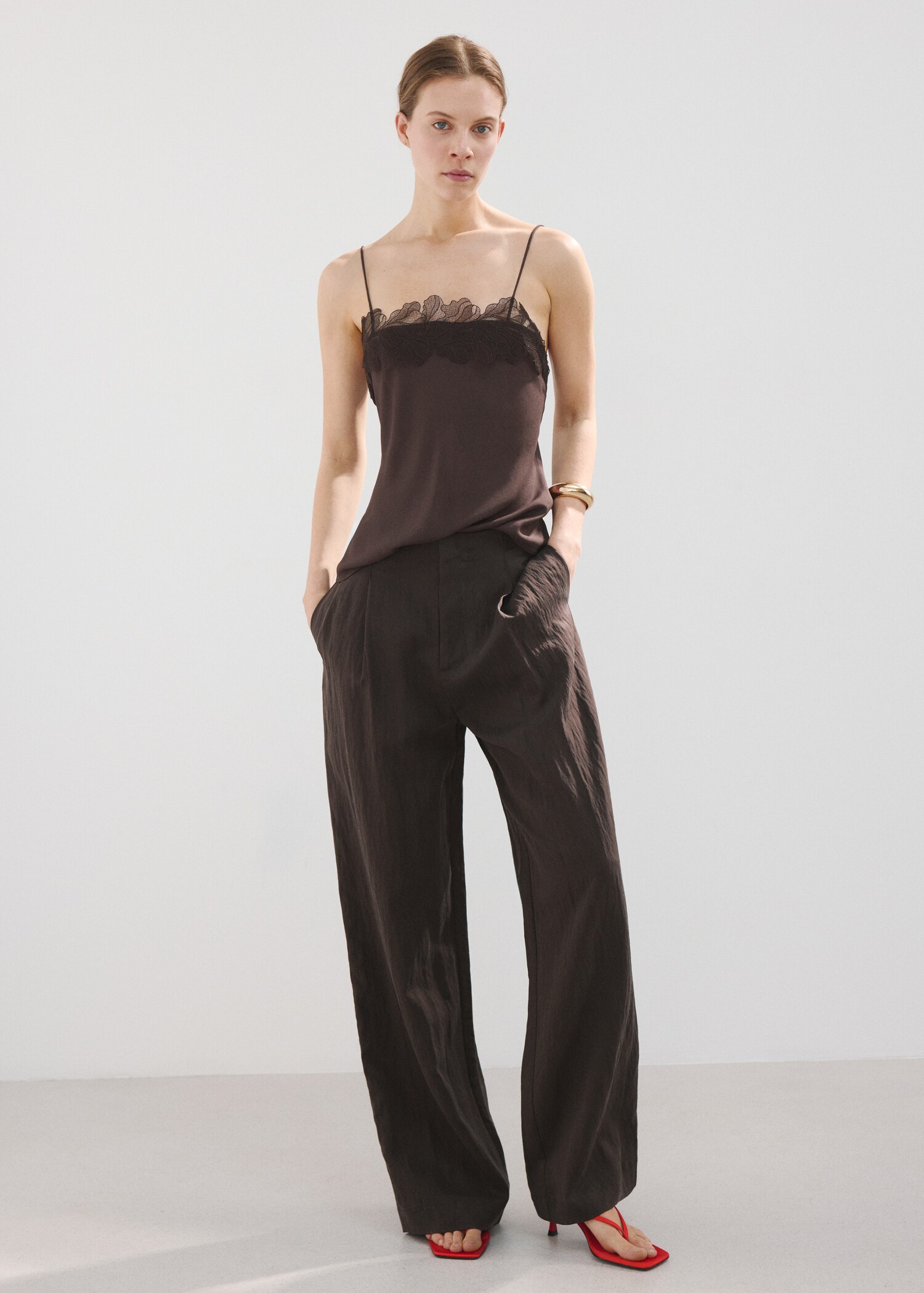 Lace trim top - General plane