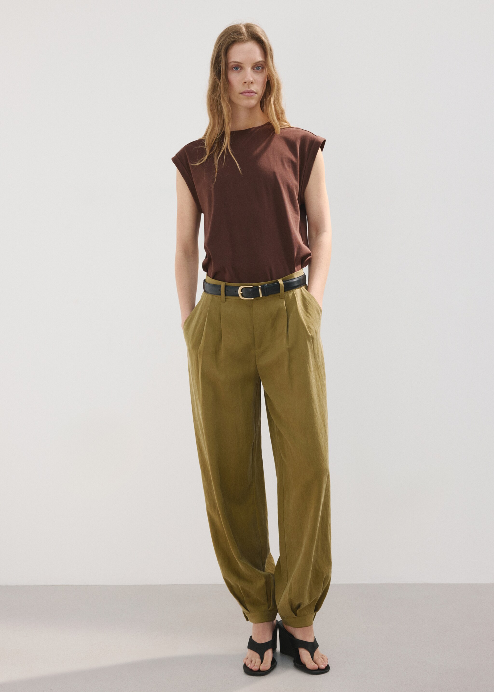 Short-sleeved t-shirt with shoulder pads - General plane, Brown. Ref: 27077159-00.