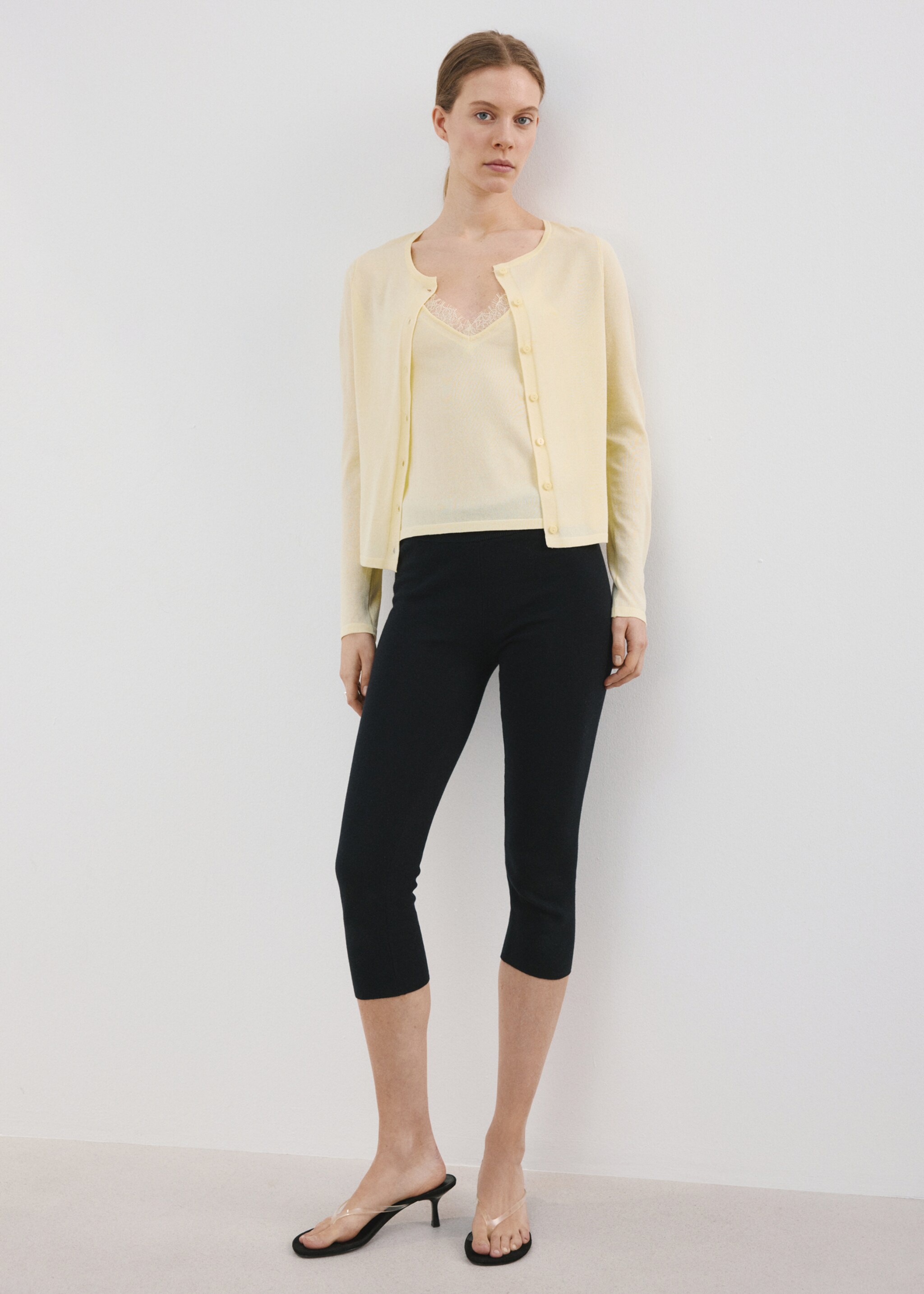 Cardigan maille boutons - Plan général, Jaune pastel. Ref: 27077162-00.