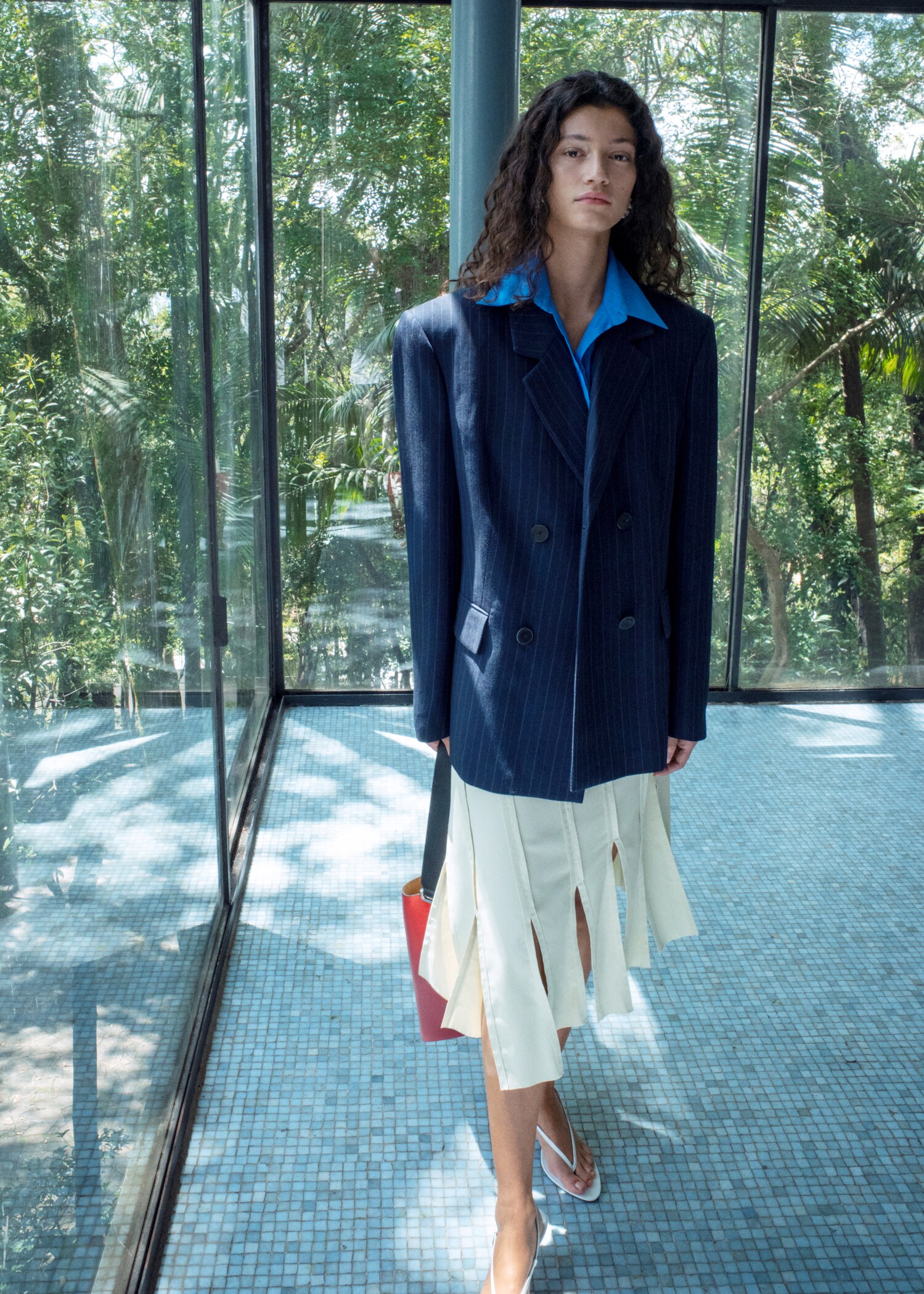 Midi skirt with pleated asymmetric hem - General plane