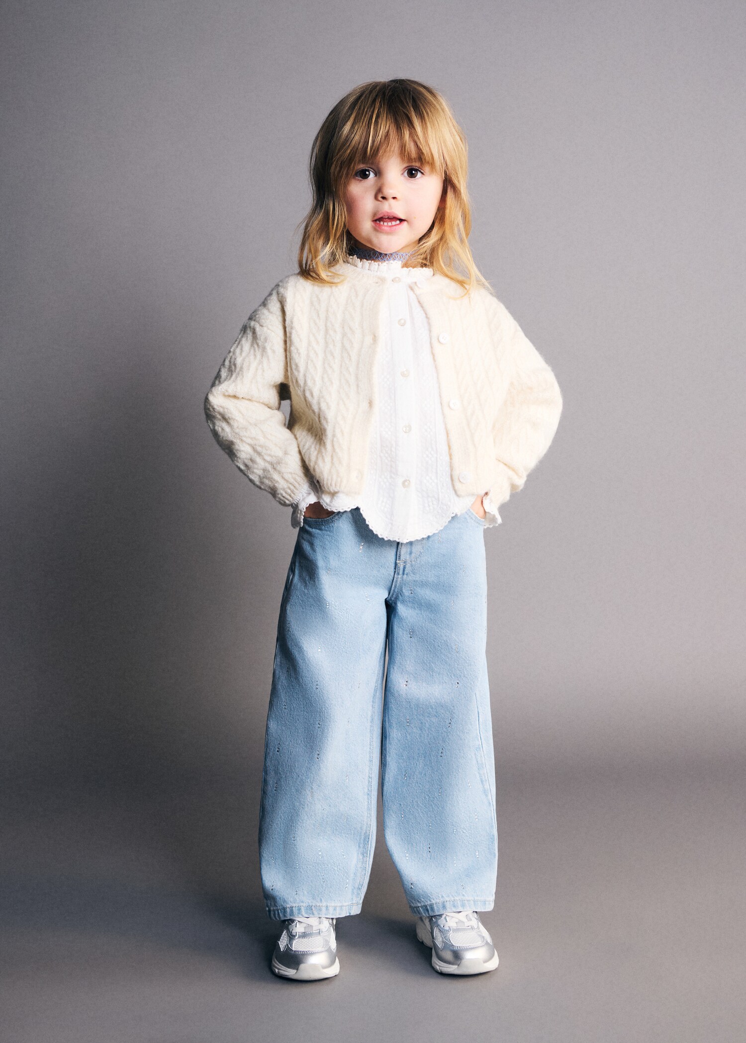 Cable-knit cardigan - General plane