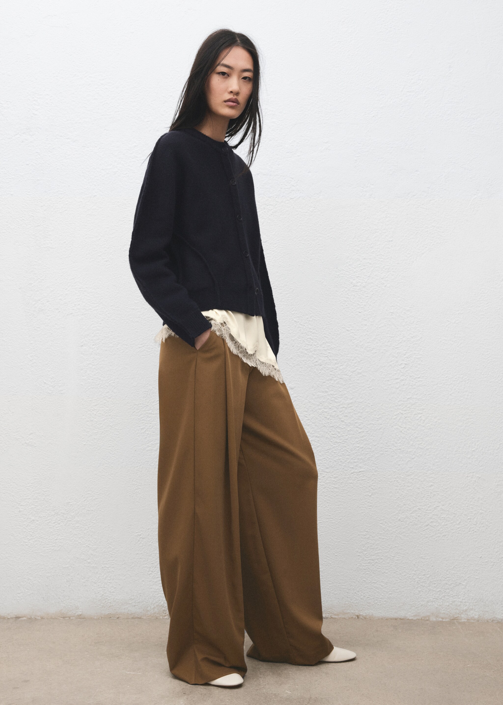 Pleated wide leg trousers - General plane, Medium Brown. Ref: 27081234-00.