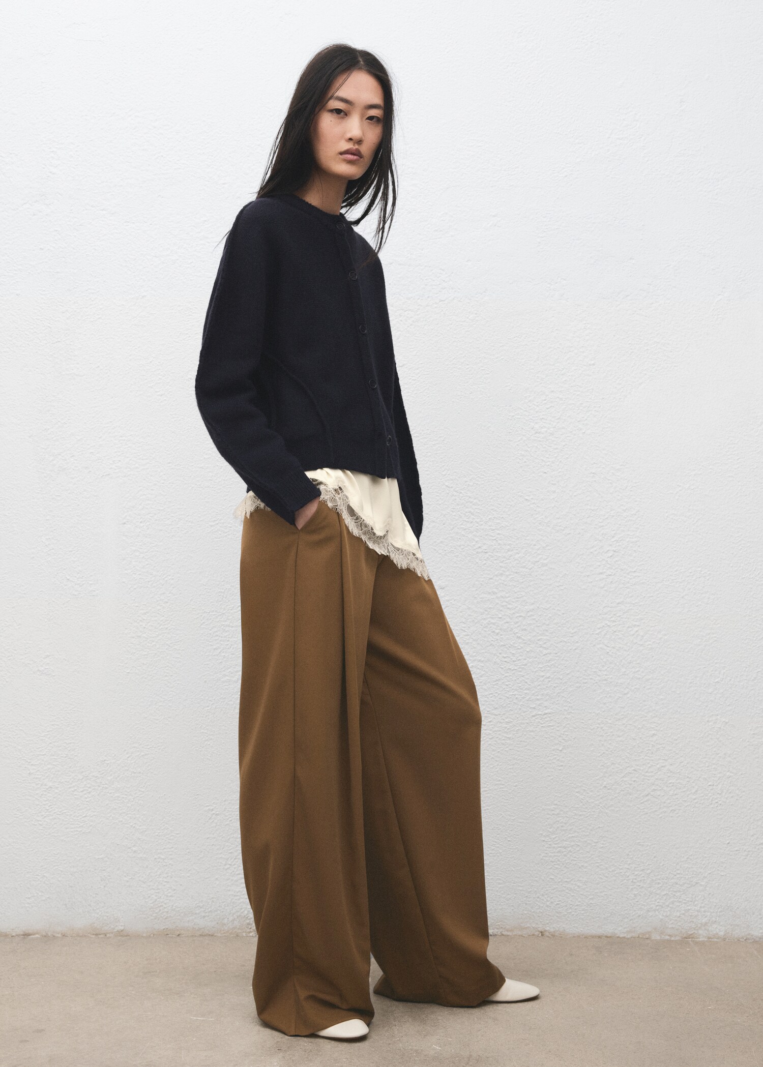Pleated wide leg trousers - General plane