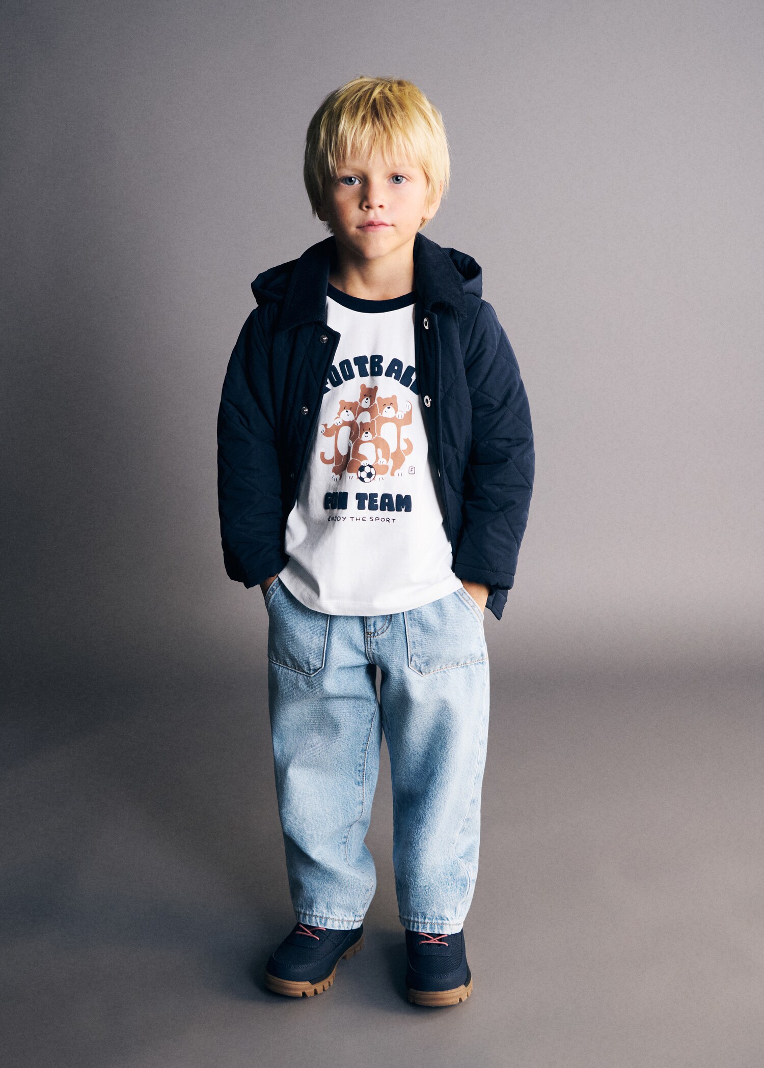 Gerade Jeans mit Stretchbund - Allgemeine Ansicht