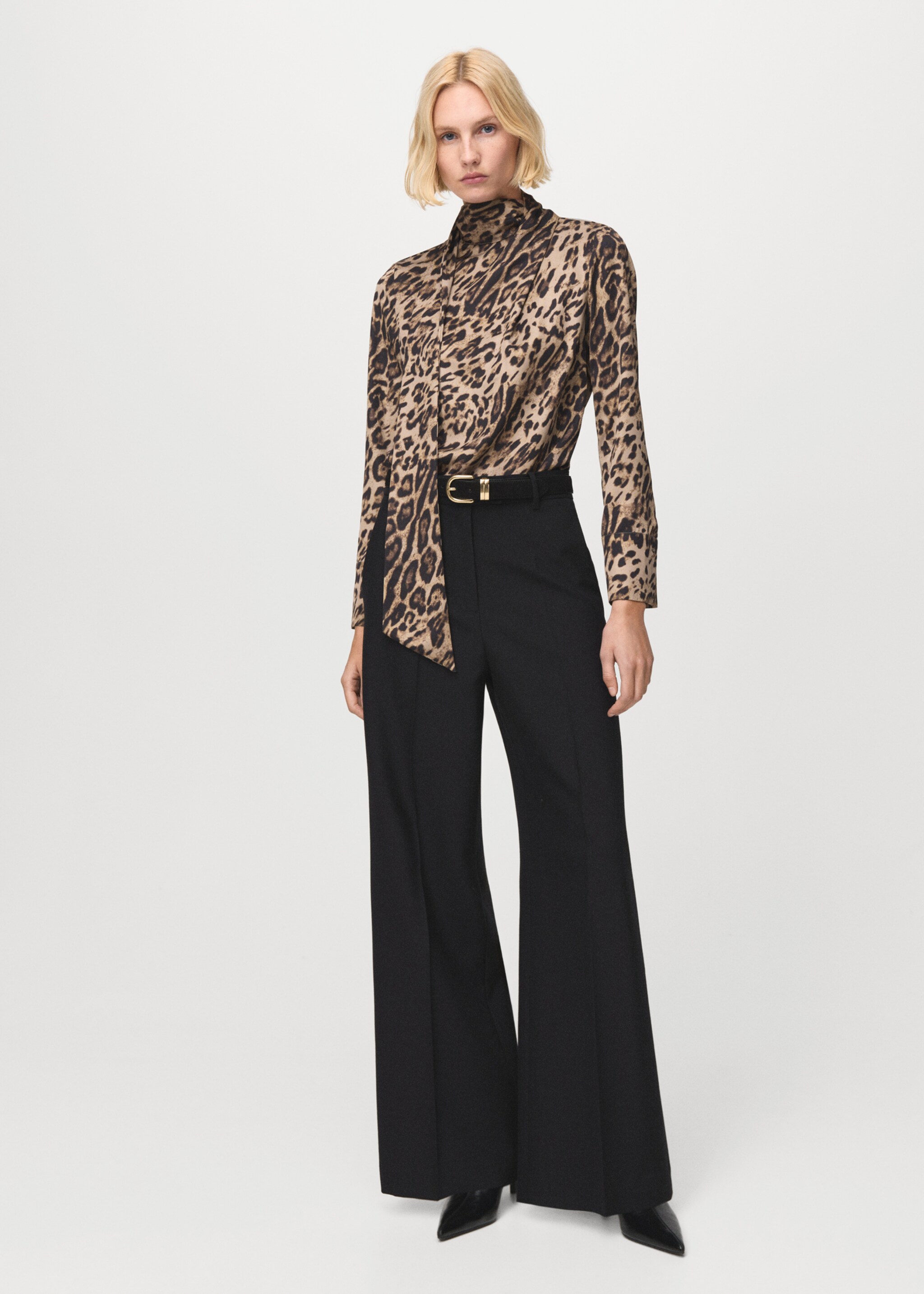 Blusa animal print fular - Plano general, Negro. Ref: 27081265-00.