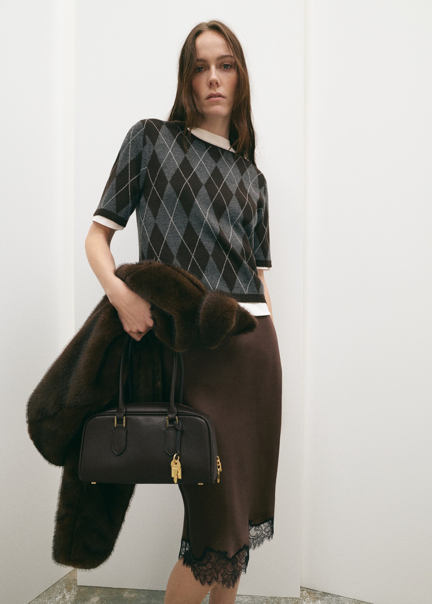 Satin lace skirt - General plane