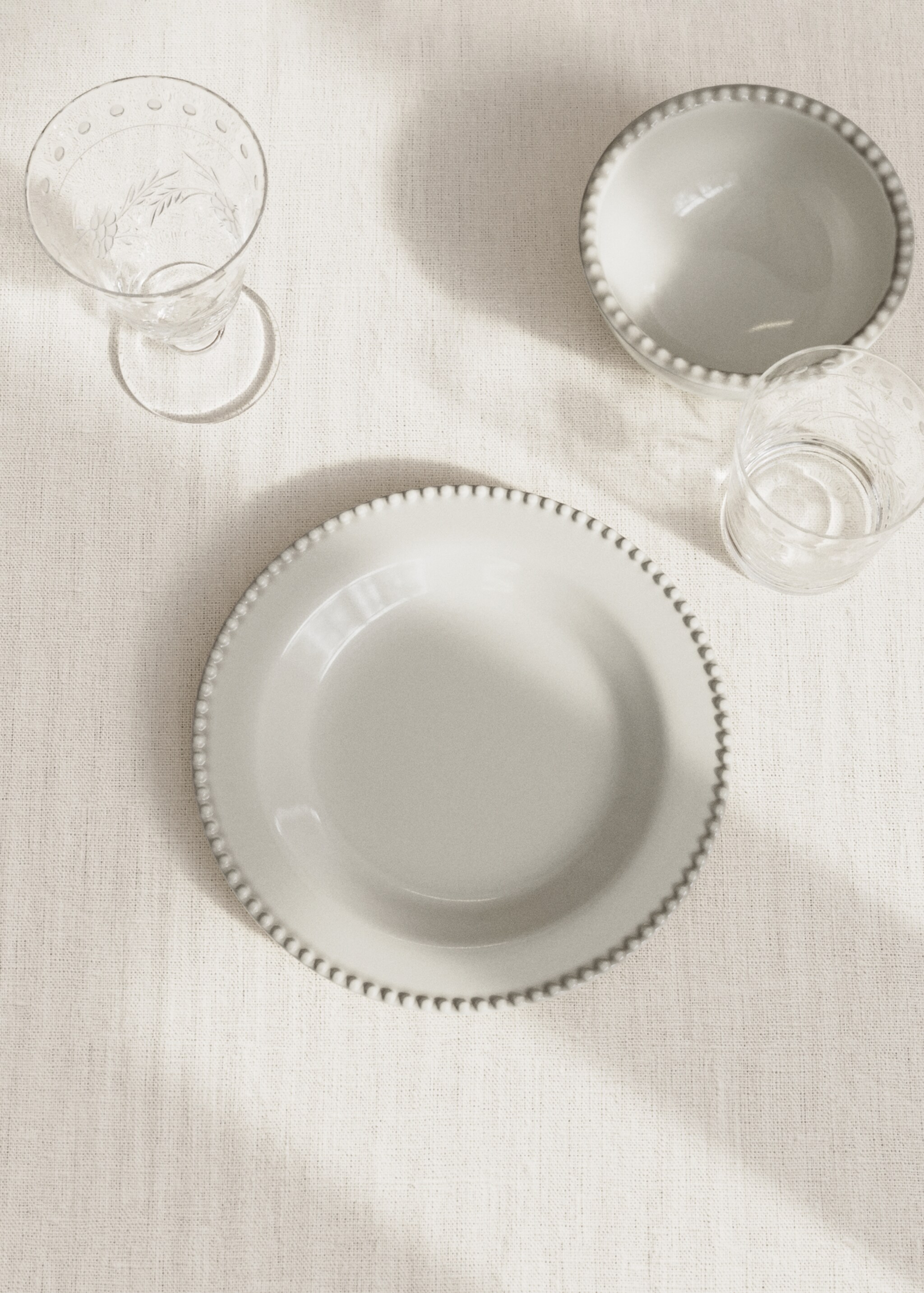 Πιάτο γλυκού κεραμικό διακοσμητικό - Γενικό πλάνο, Λευκό. Ref: 27081522-00.