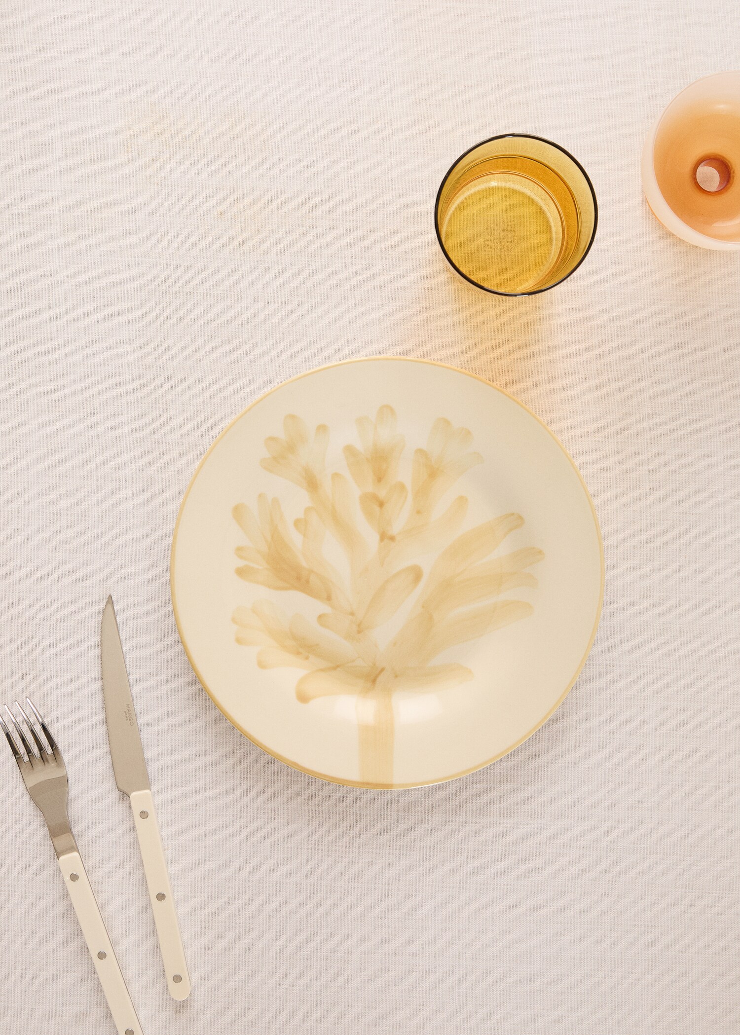 Stoneware dessert plate with floral design - General plane