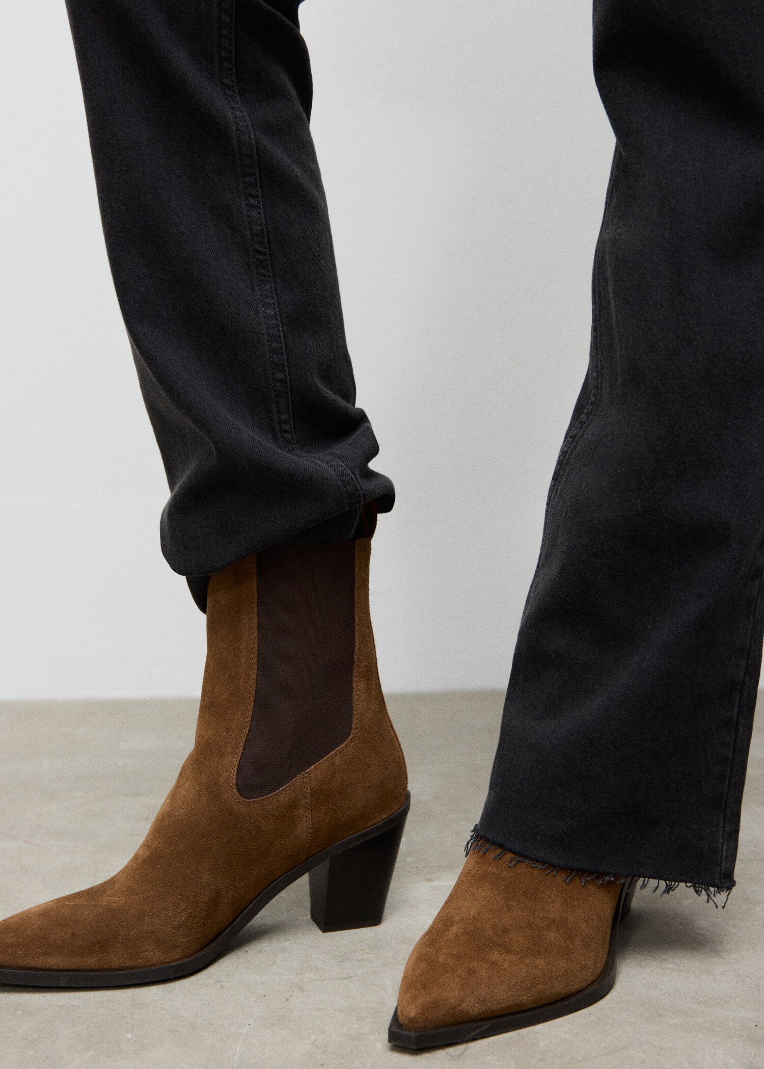 Suede ankle boots with pointed toe and block heel - General plane