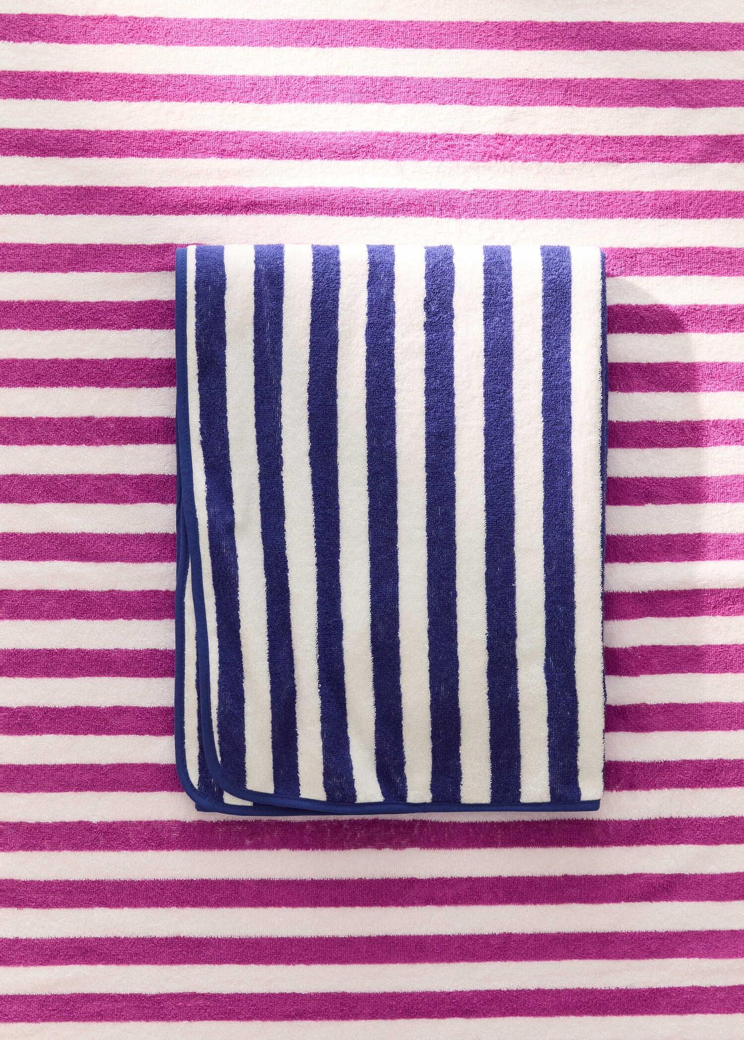Cotton striped beach towel - General plane