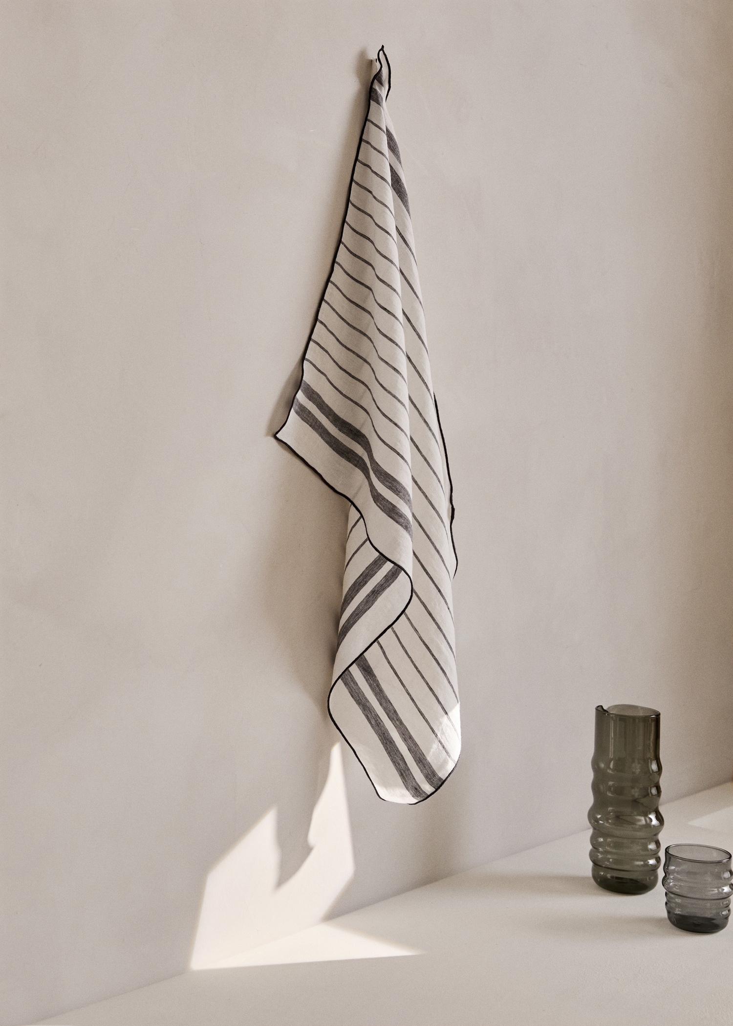 100% linen kitchen towel with stripe design - General plane