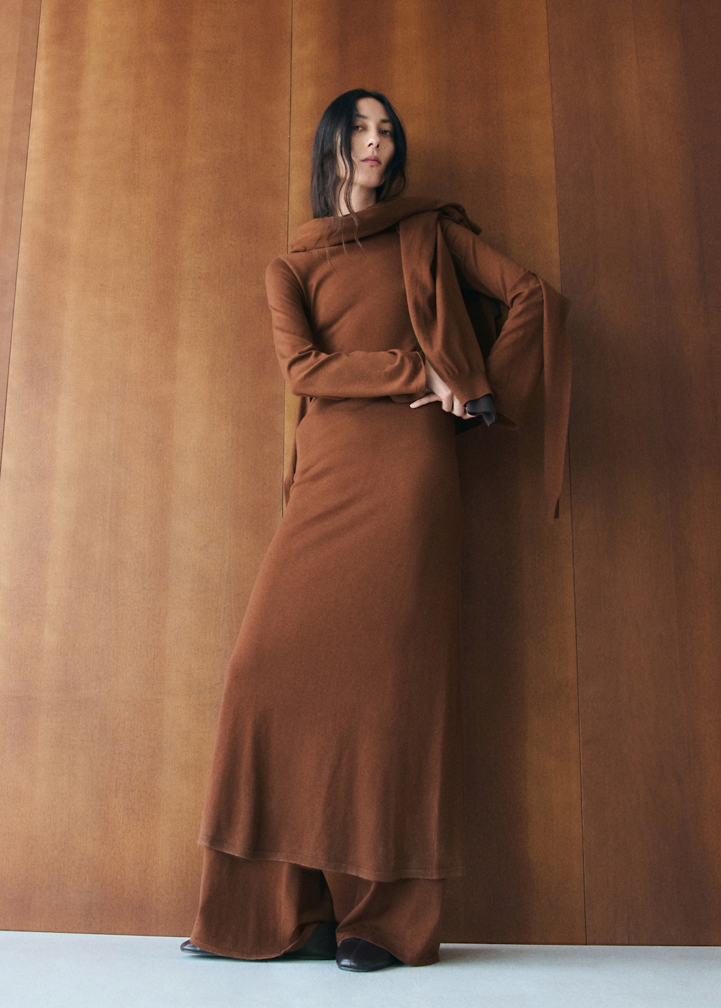 Knitted dress with bell sleeves - image 2