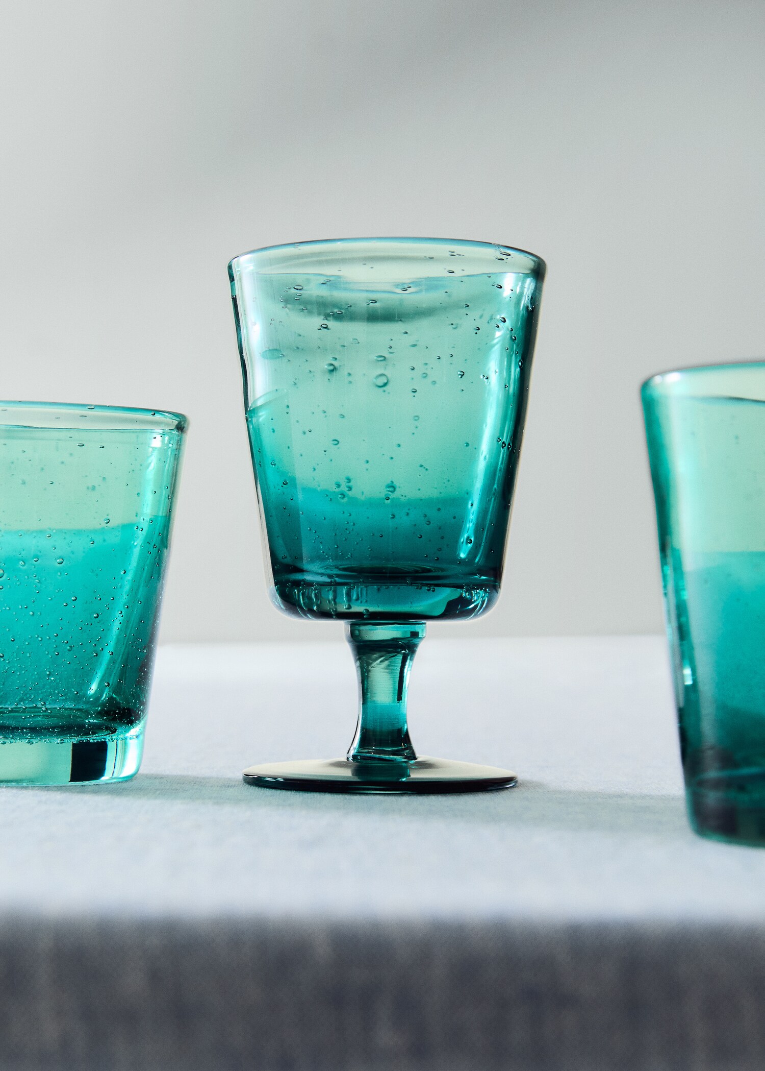 Bubble glass goblet, colour - General plane