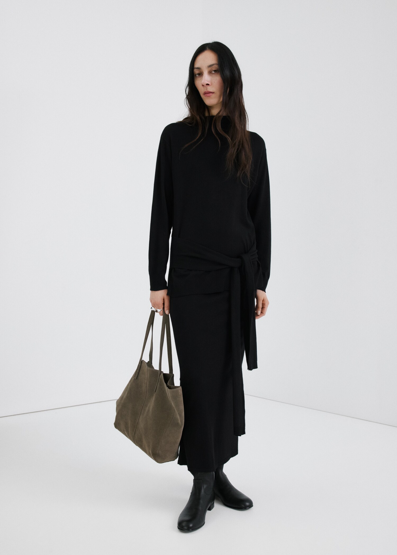 Turtleneck knit sweater - General plane