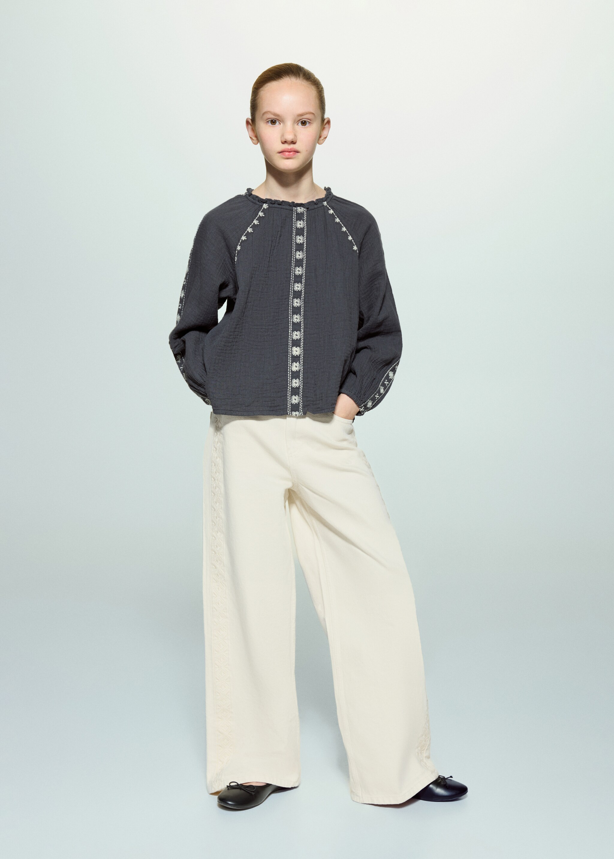 Embroidered cotton blouse - General plane, Charcoal. Ref: 27083722-00.