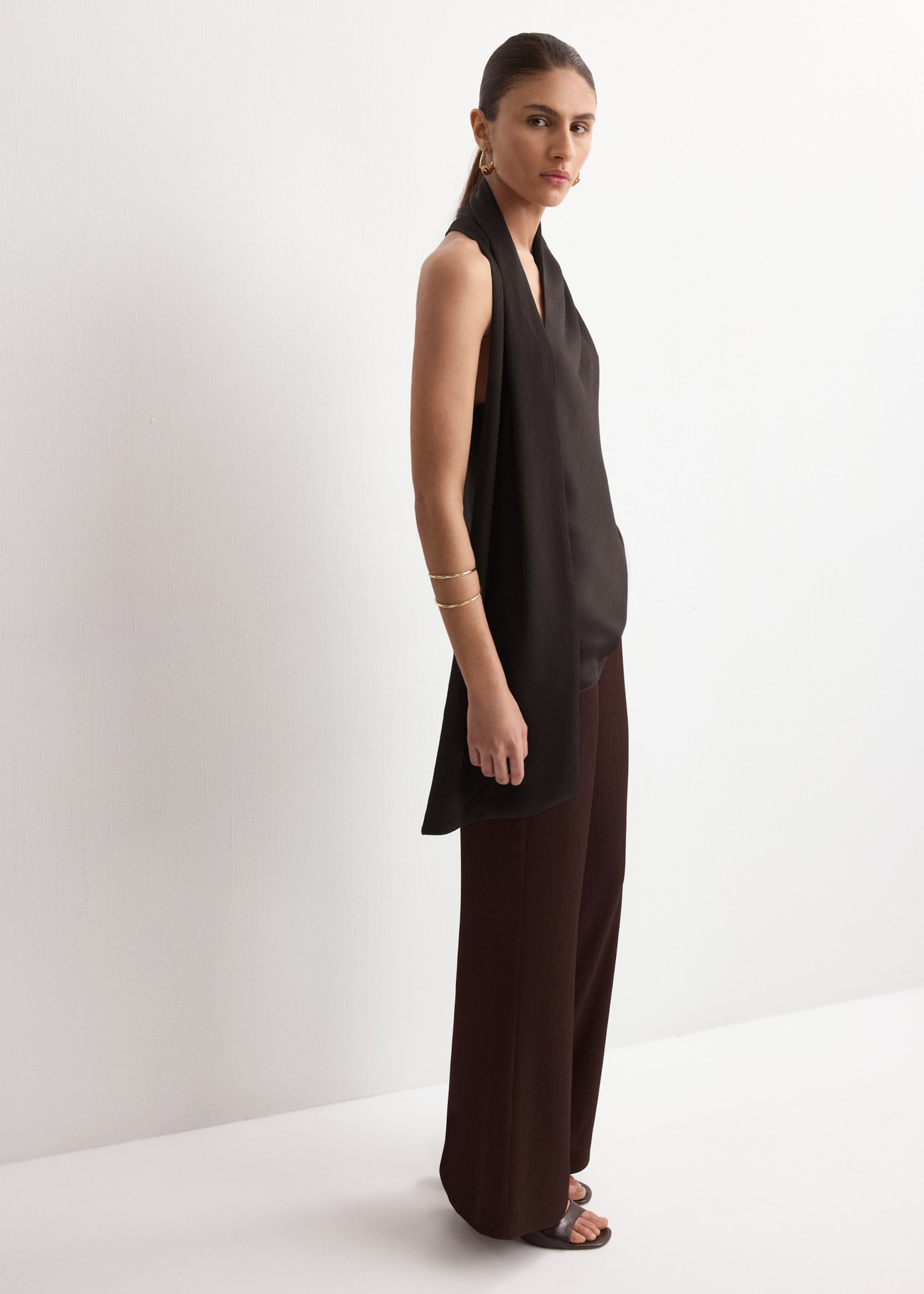 Top fular cuello - Plano general, Chocolate. Ref: 27084074-00.