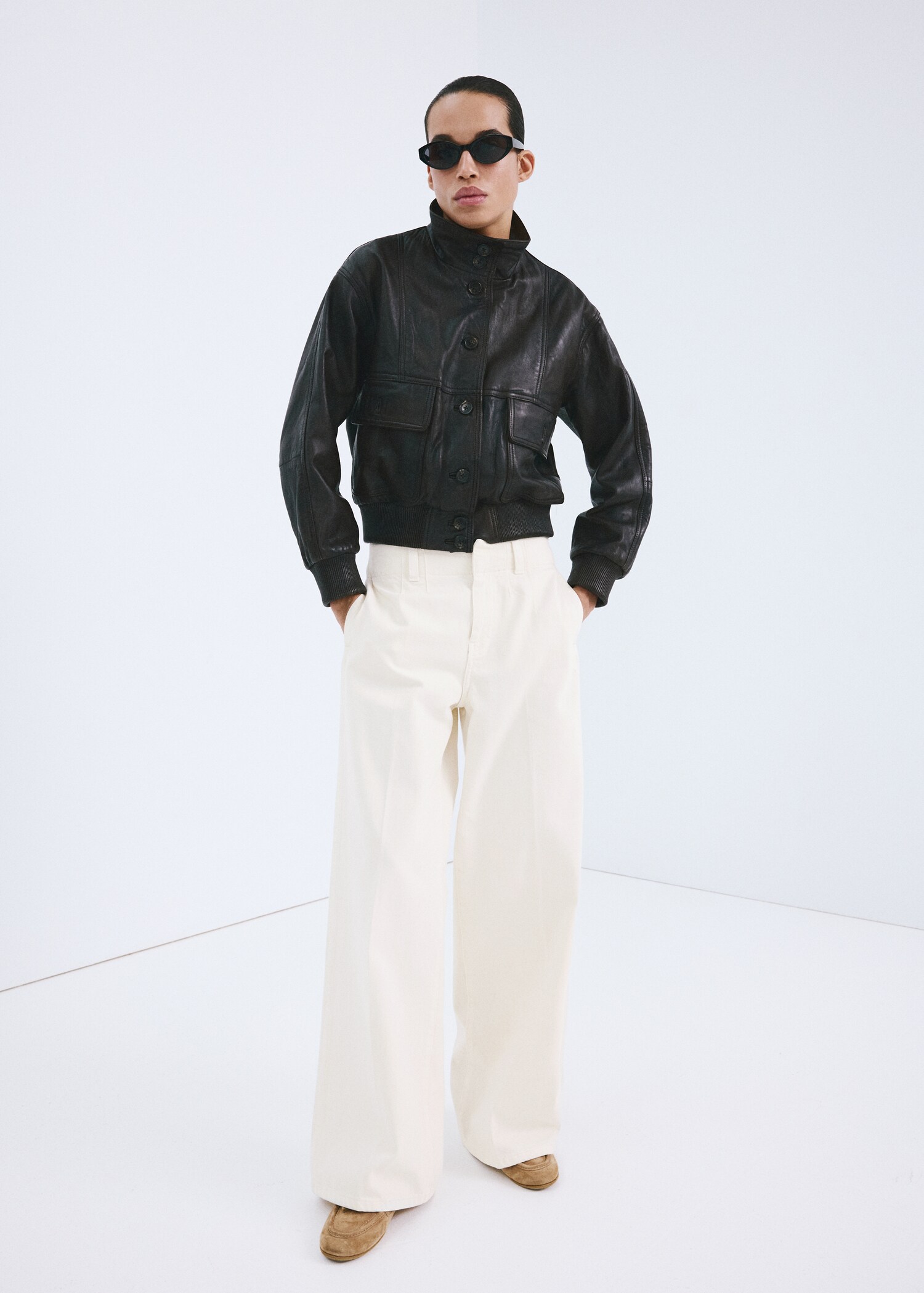 Wide leg mid-rise jeans - General plane