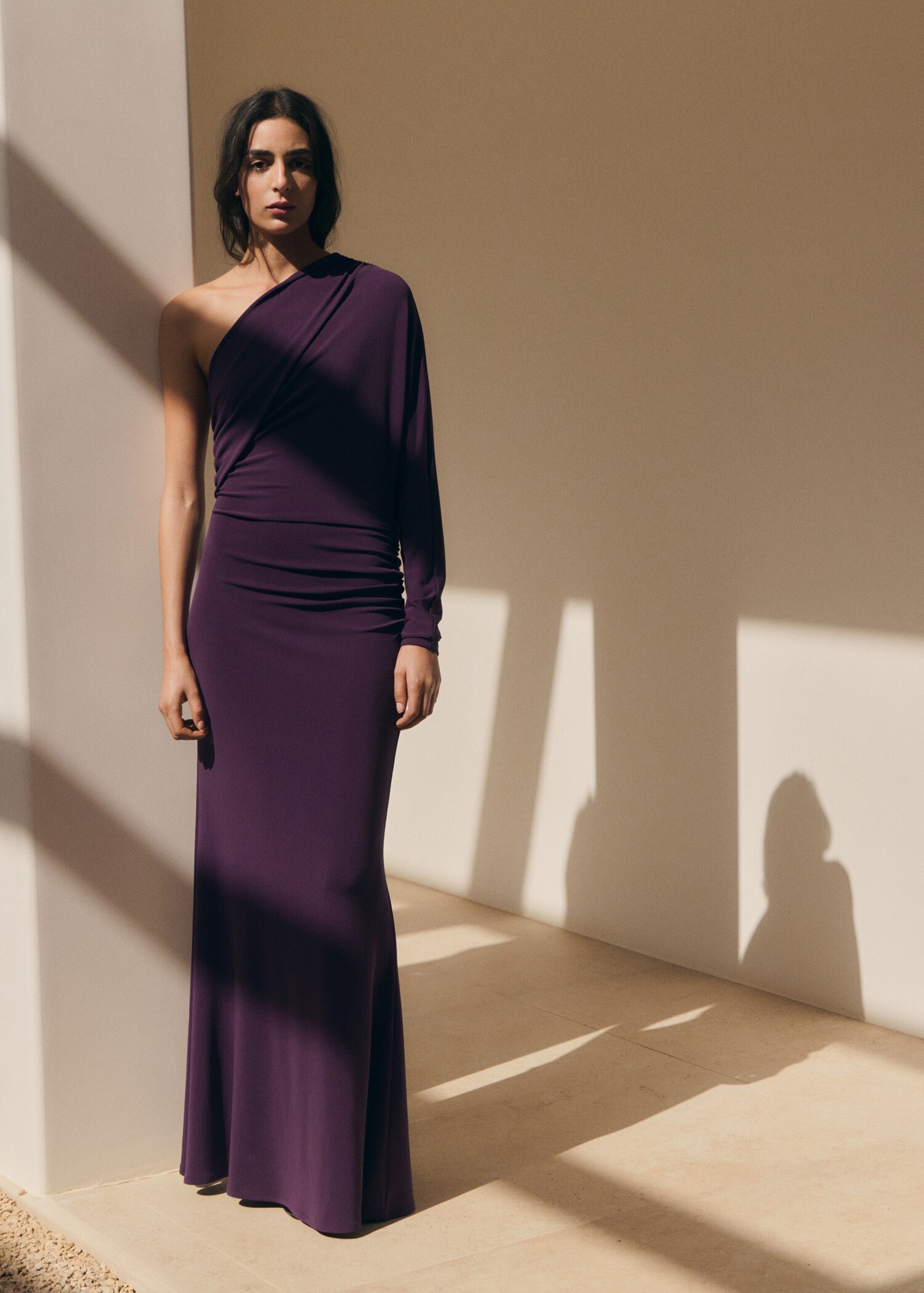 Asymmetrical dress with gathered body - General plane