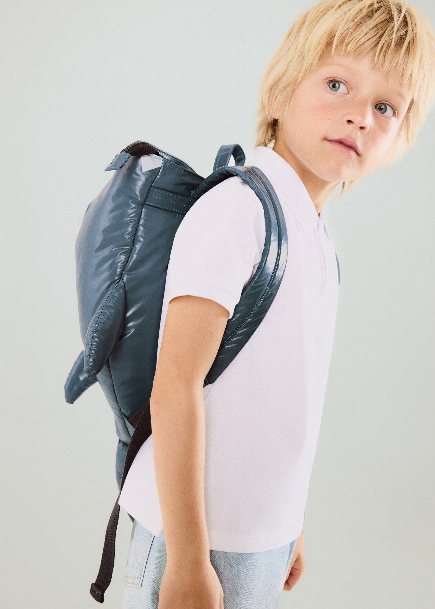 Shark backpack - General plane