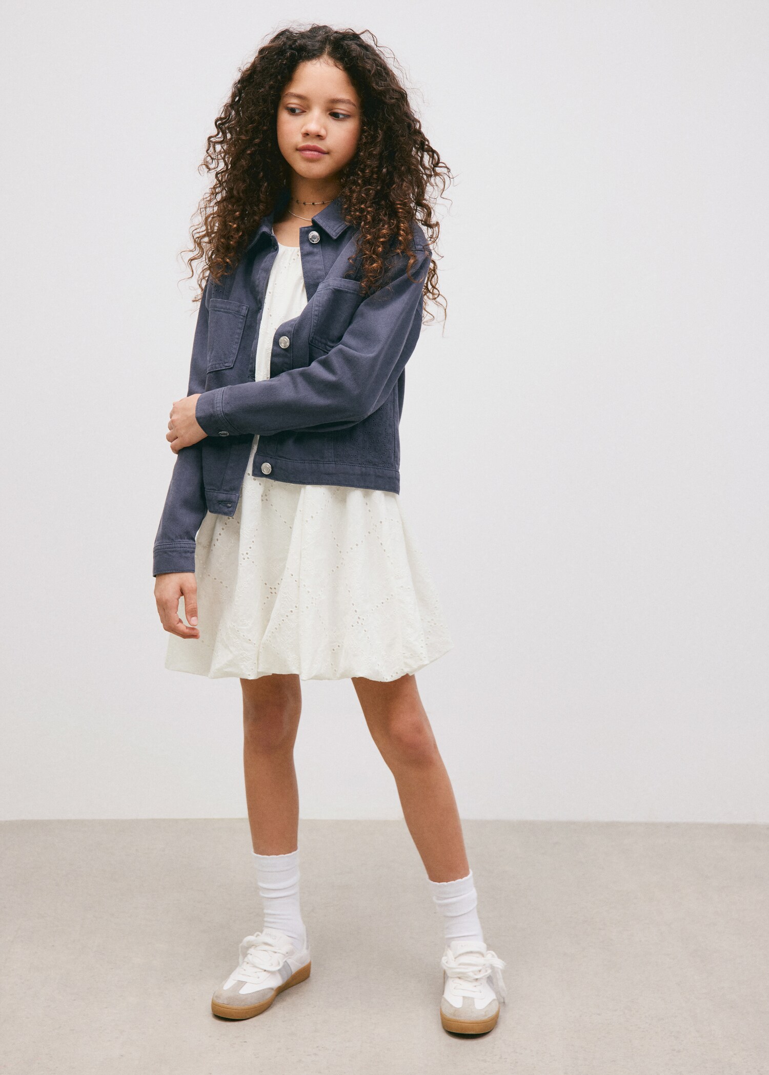 جاكيت دينيم بجيوب - رؤية عامة