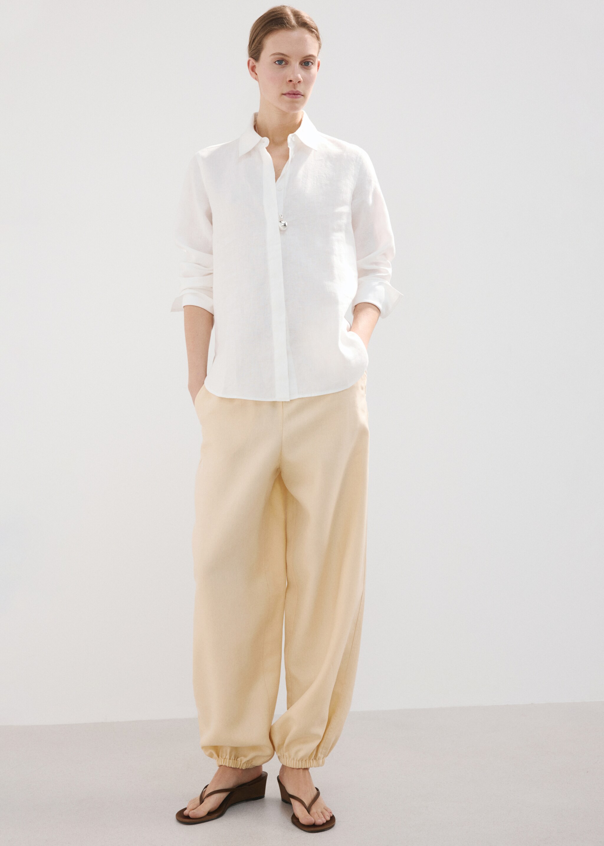 قميص كتان مستقيم - رؤية عامة, أبيض. Ref: 27087781-00.