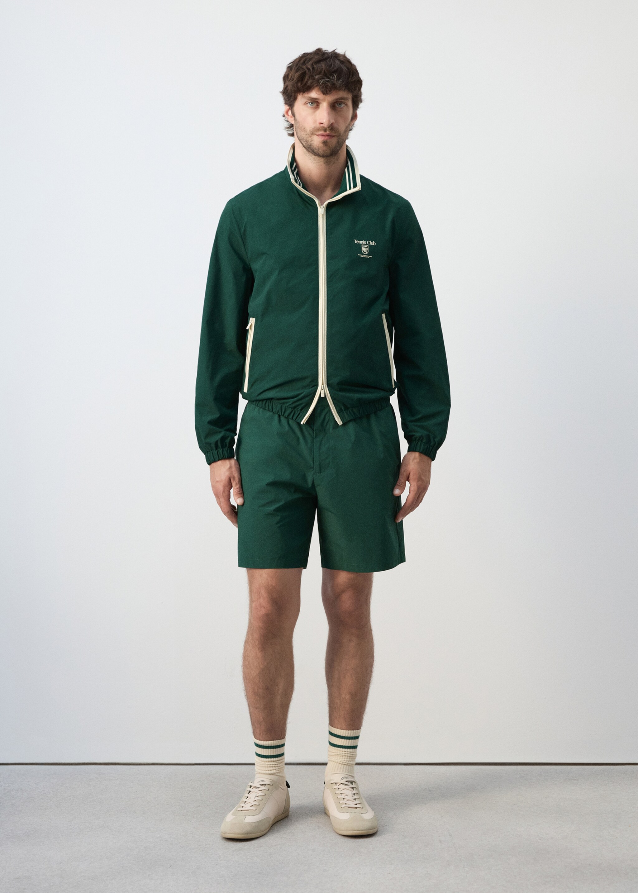 Regular-Fit-Bermudas mit Stickereien - Allgemeine Ansicht, Dunkelgrün. Ref: 27087786-00.